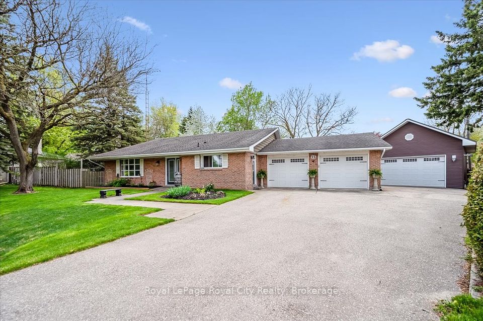 15 Wellington Drive