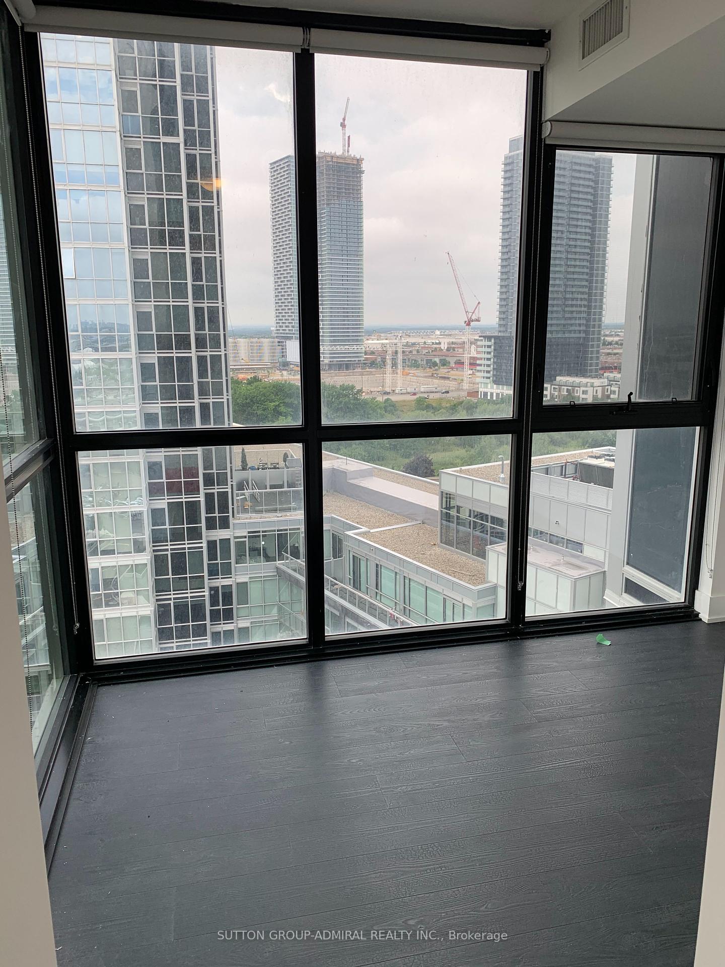 2 Bedrooms Condo at 2908 Highway 7, Vaughan For sale