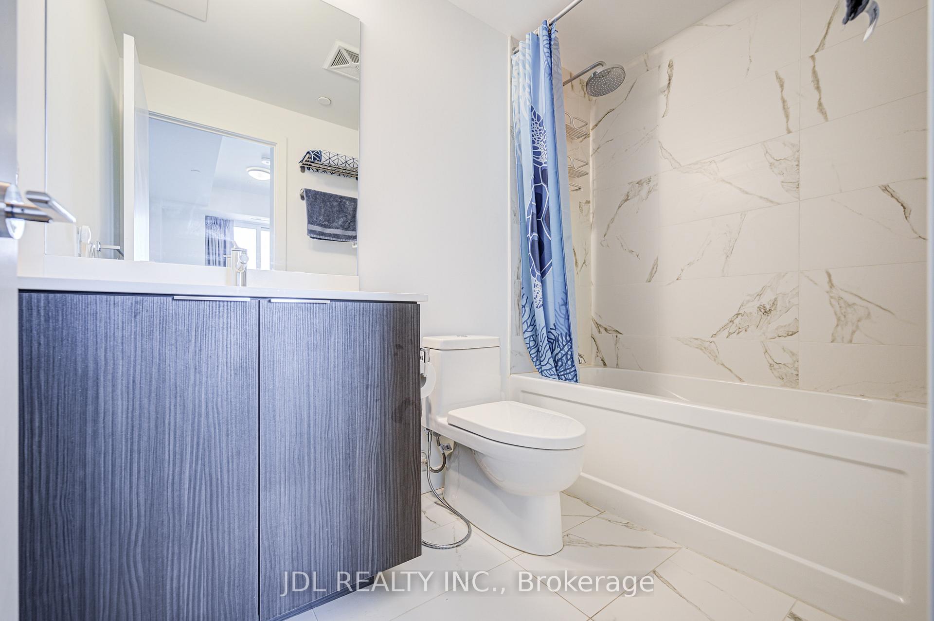 2 Bedrooms Condo at 8 Olympic Garden, Toronto For sale