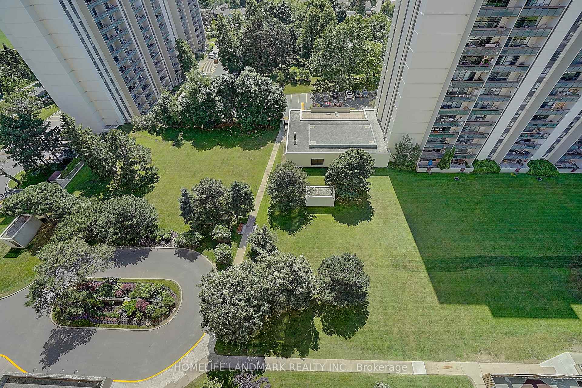 2 Bedrooms Condo at 350 Seneca Hill, Toronto For sale