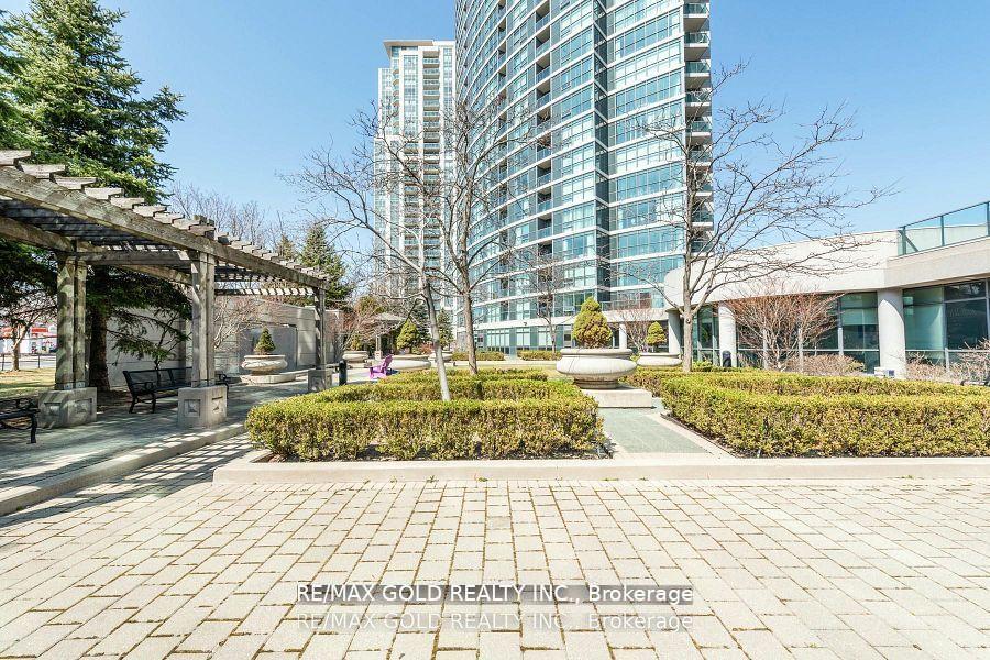 2 Bedrooms Condo at 30 Harrison Garden, Toronto For sale