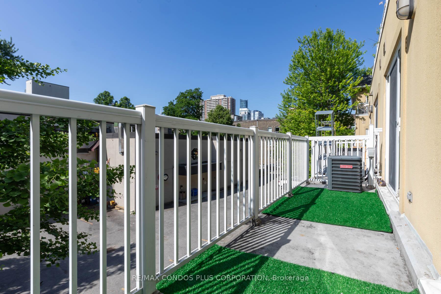 1 Bedroom Condo at 179 Bleecker, Toronto For sale