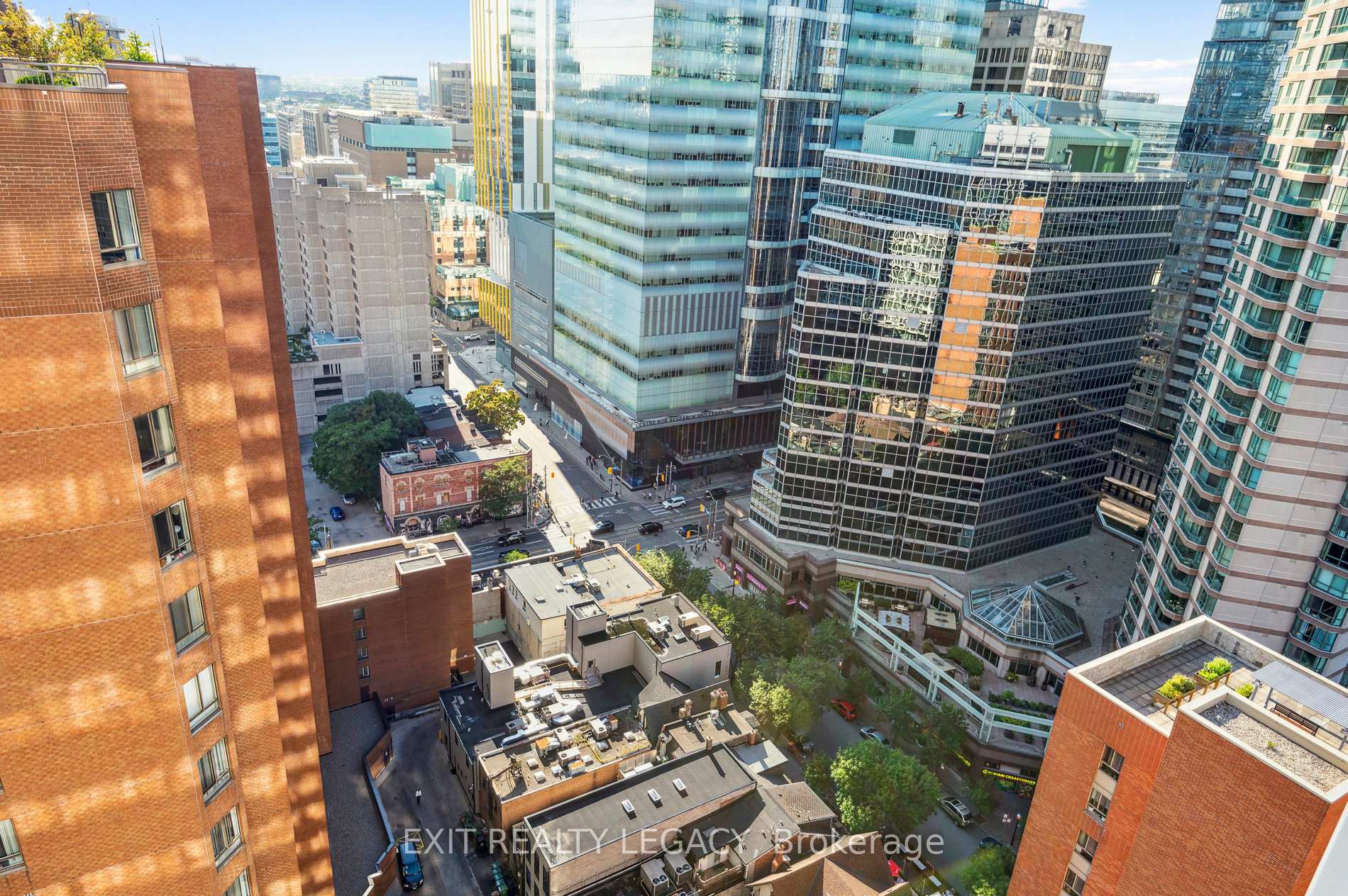 2 Bedrooms Condo at 20 Edward,  Toronto For sale