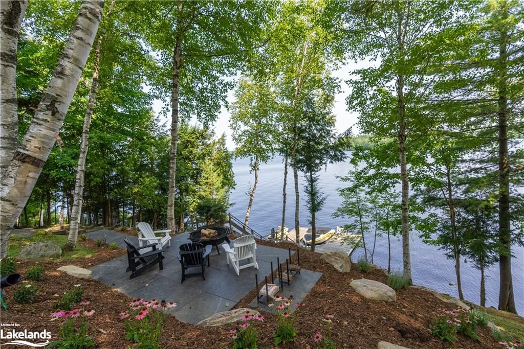 285 MICA MINE Road Huntsville Ontario P1H 1R3
