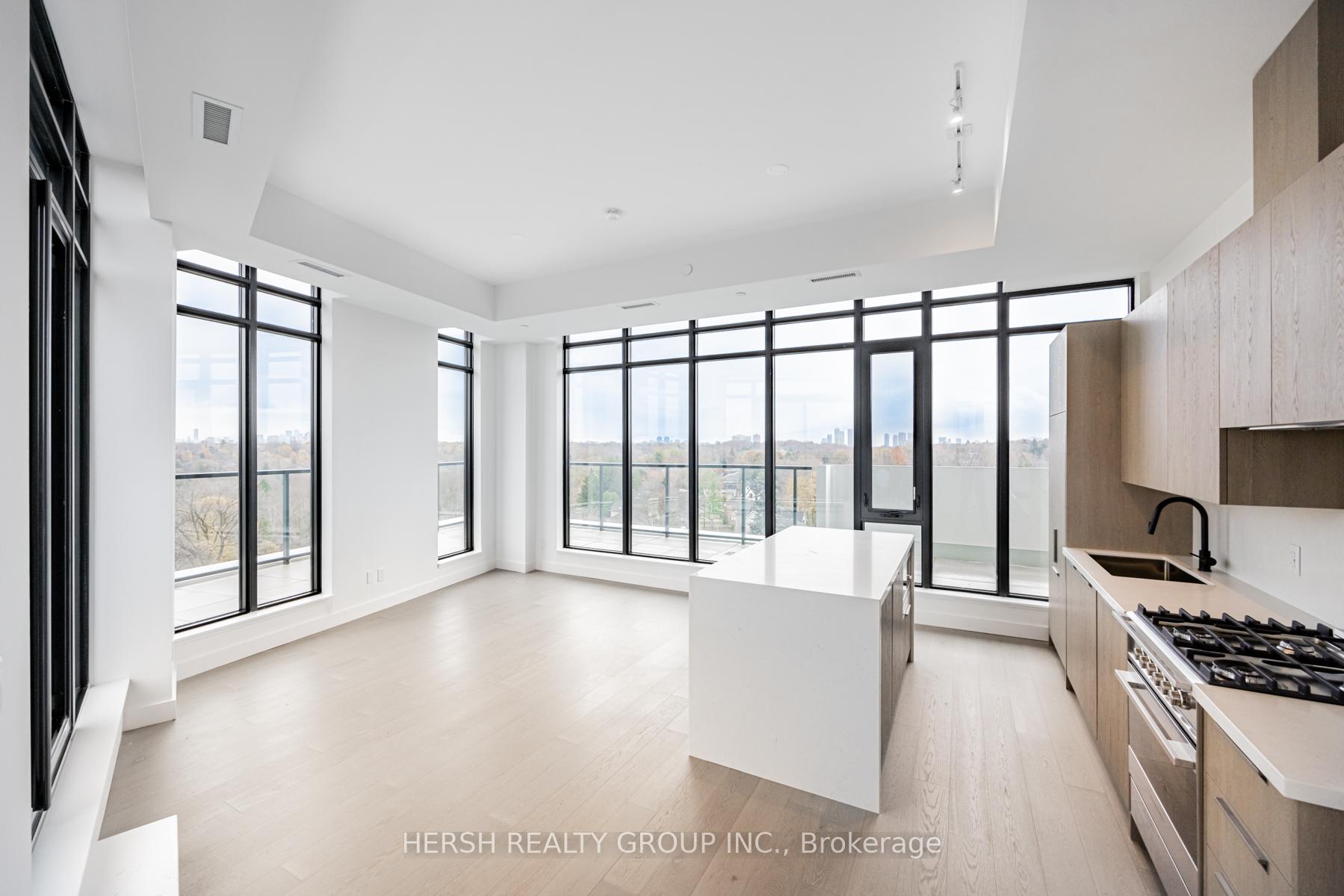 2 Bedrooms Condo at 160 Kingsway, Toronto For sale