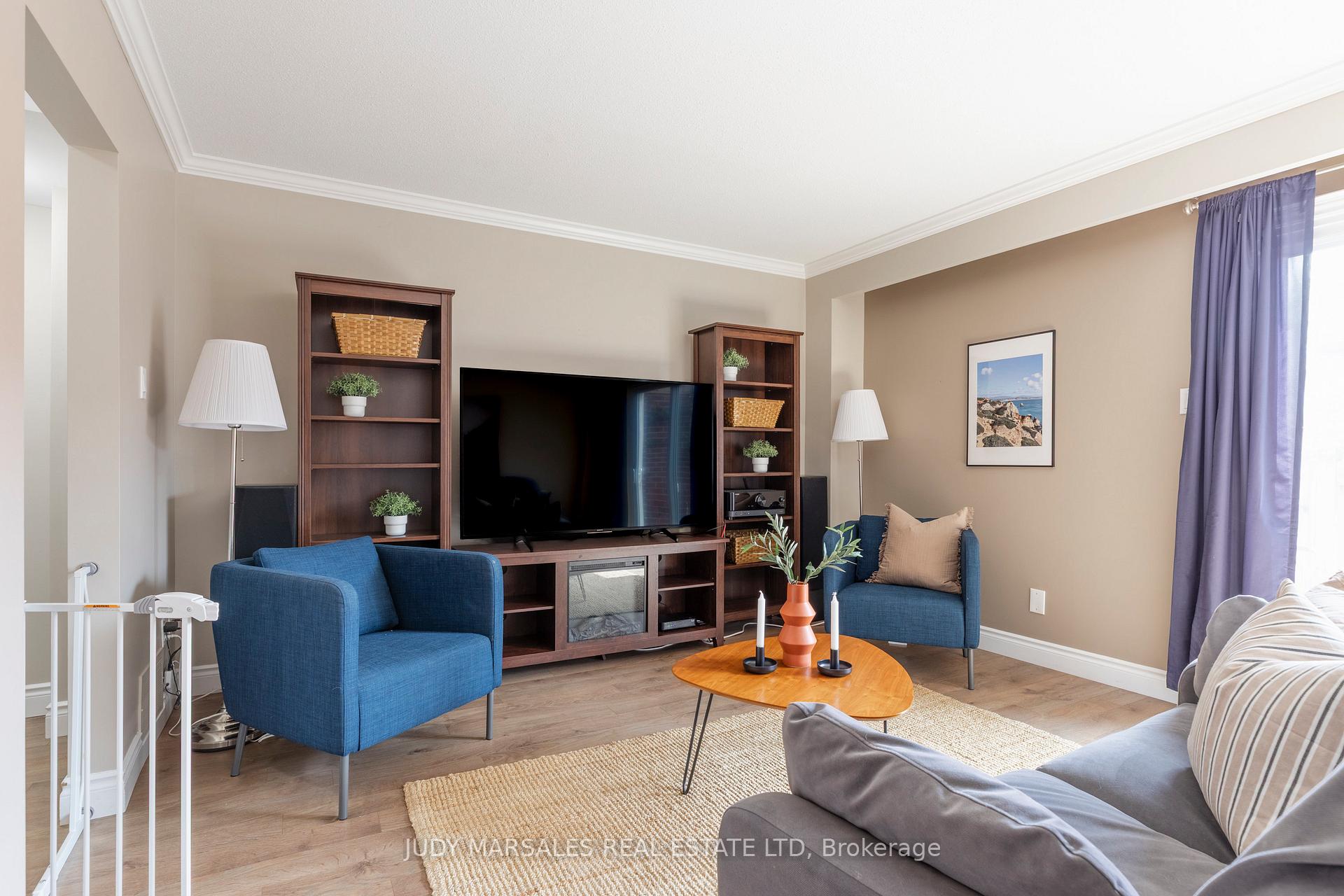 3 Bedrooms Condo at 3035 Glencrest, Burlington For sale
