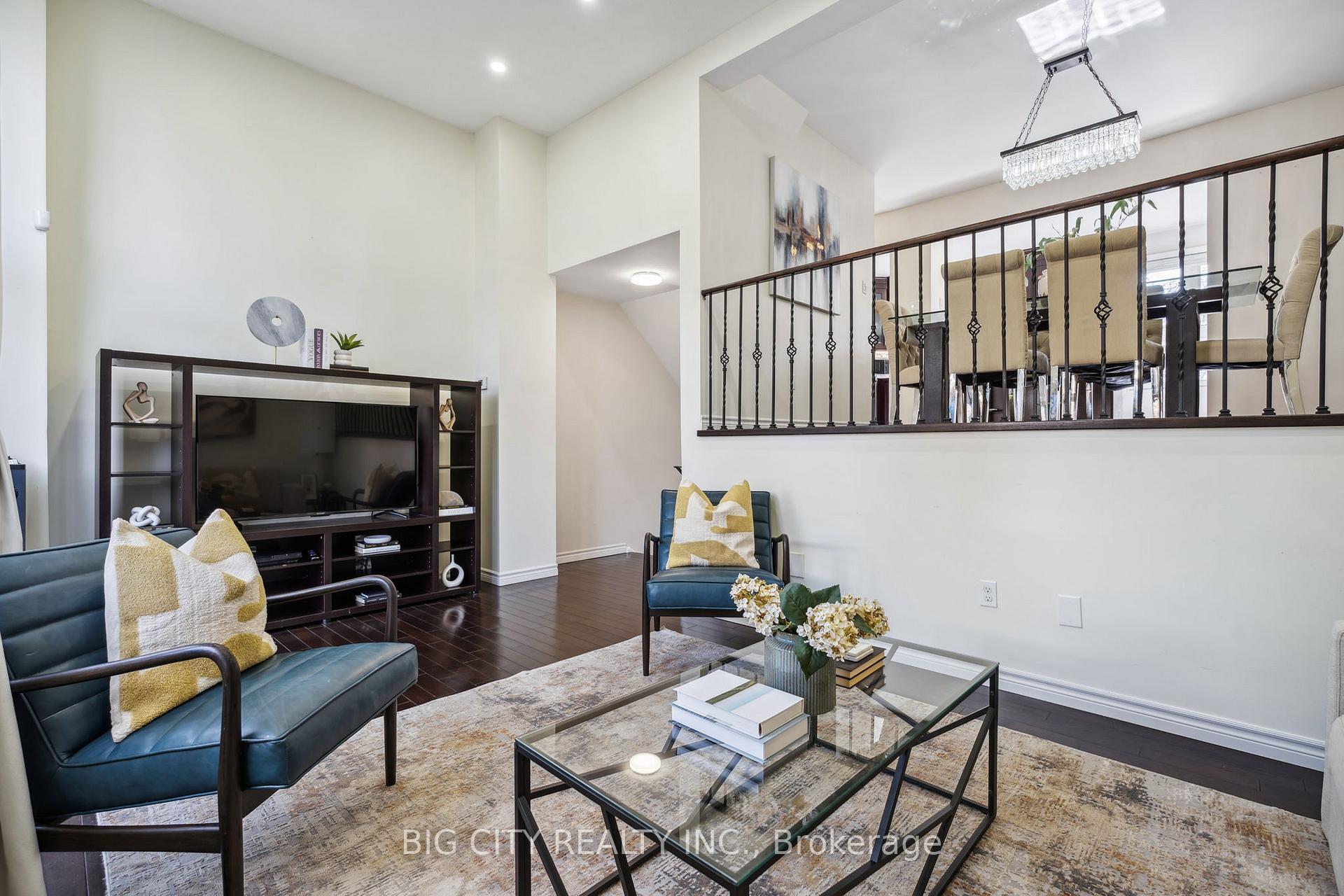 4 Bedrooms Condo at 321 Trudelle, Toronto For sale