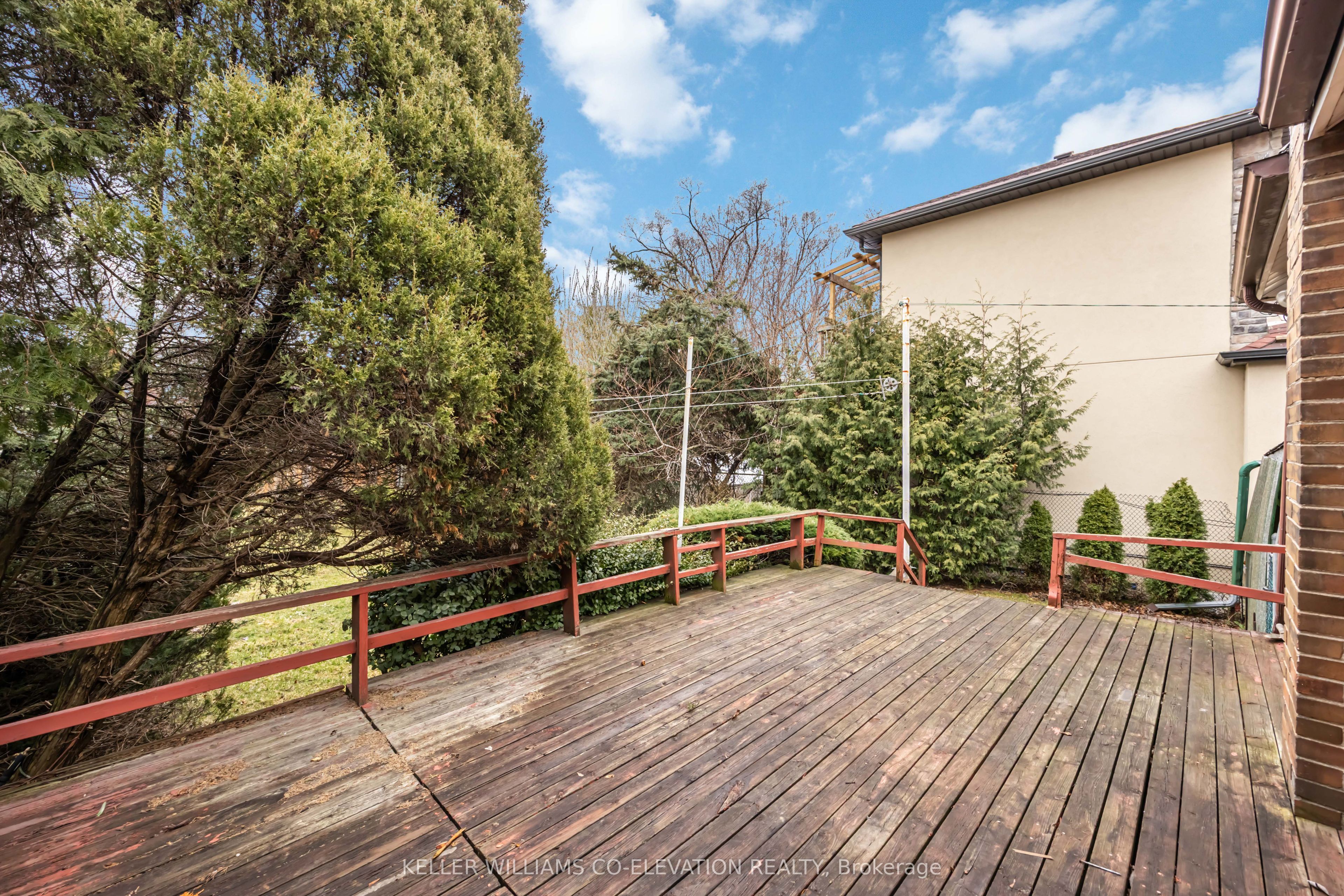 1001 Kipling Avenue