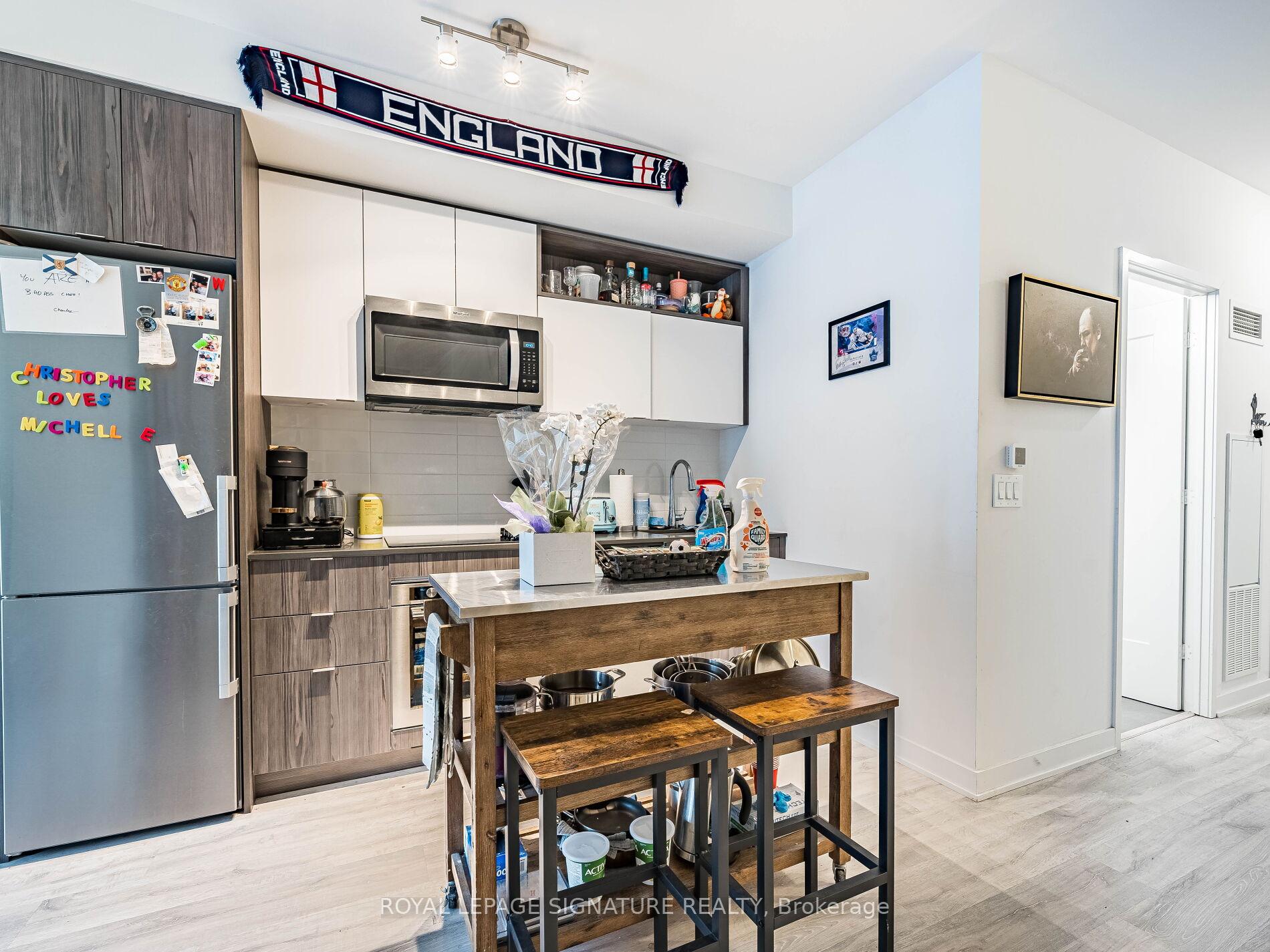 2 Bedrooms Condo at 60 Princess, Toronto For sale