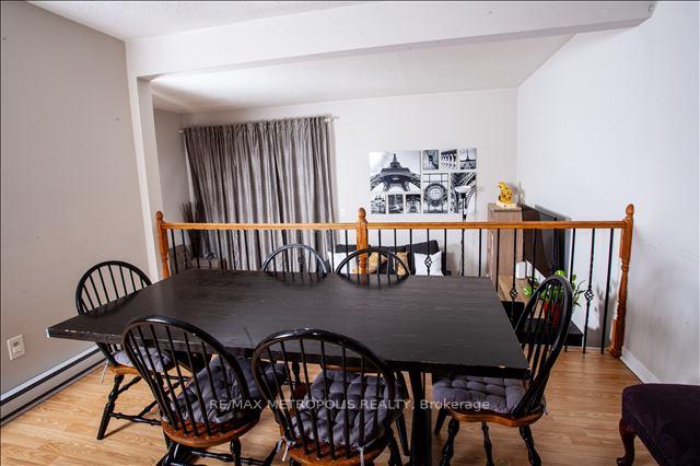 5 Bedrooms Condo at 39 John Cabot,  Toronto For sale