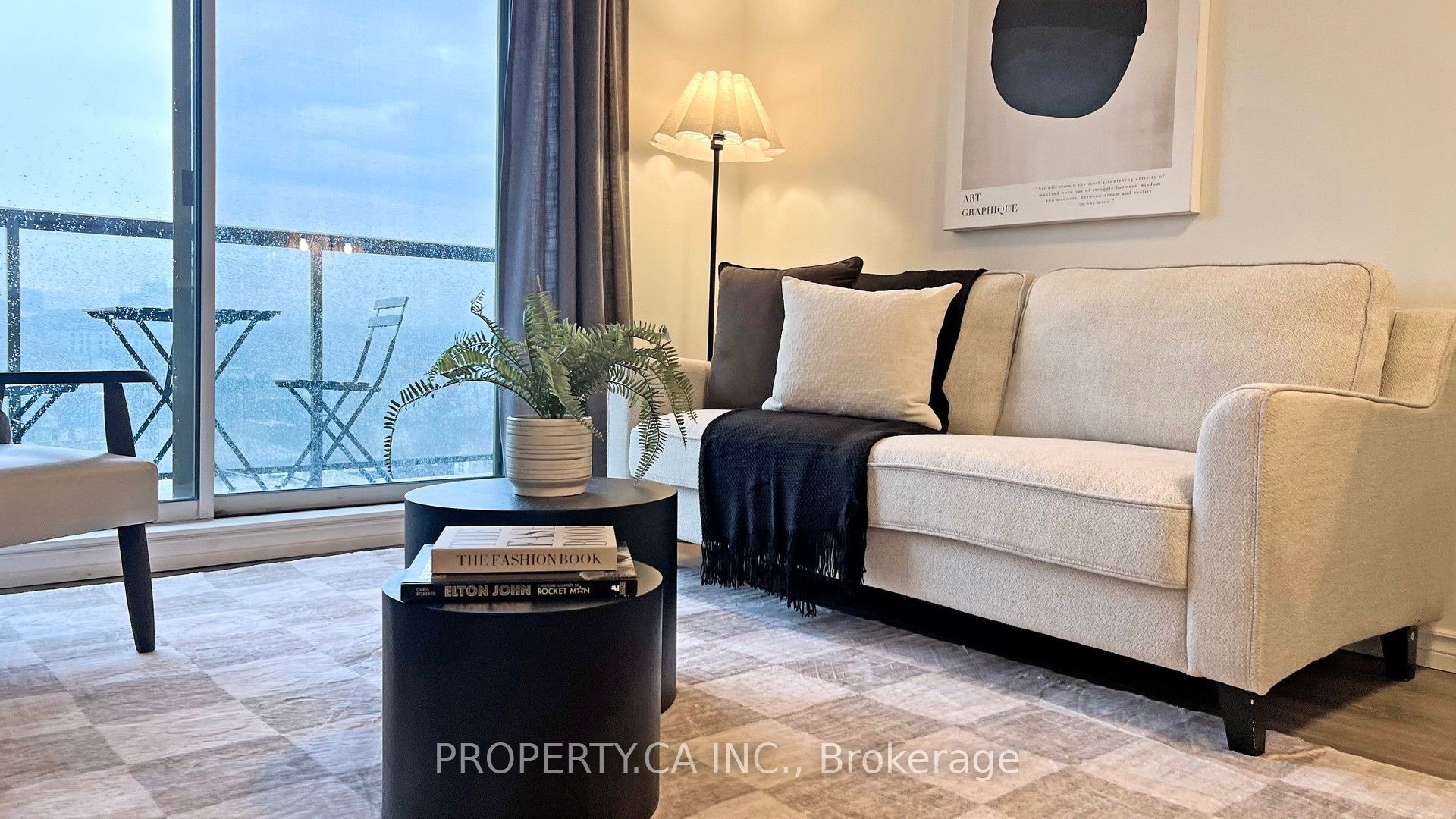 140 Bathurst Street, #Ph02