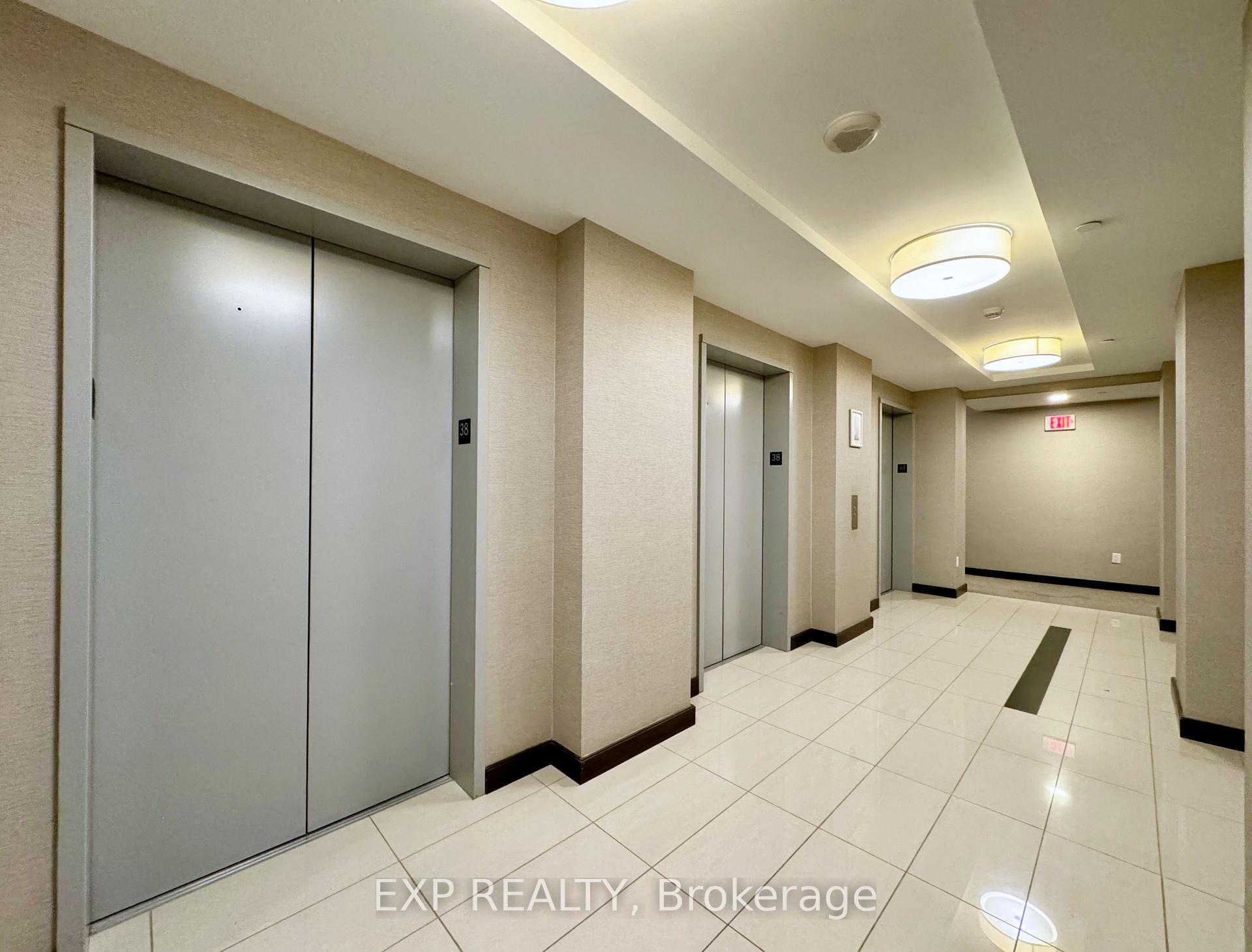 1 Bedroom Condo at 386 Yonge, Toronto For sale