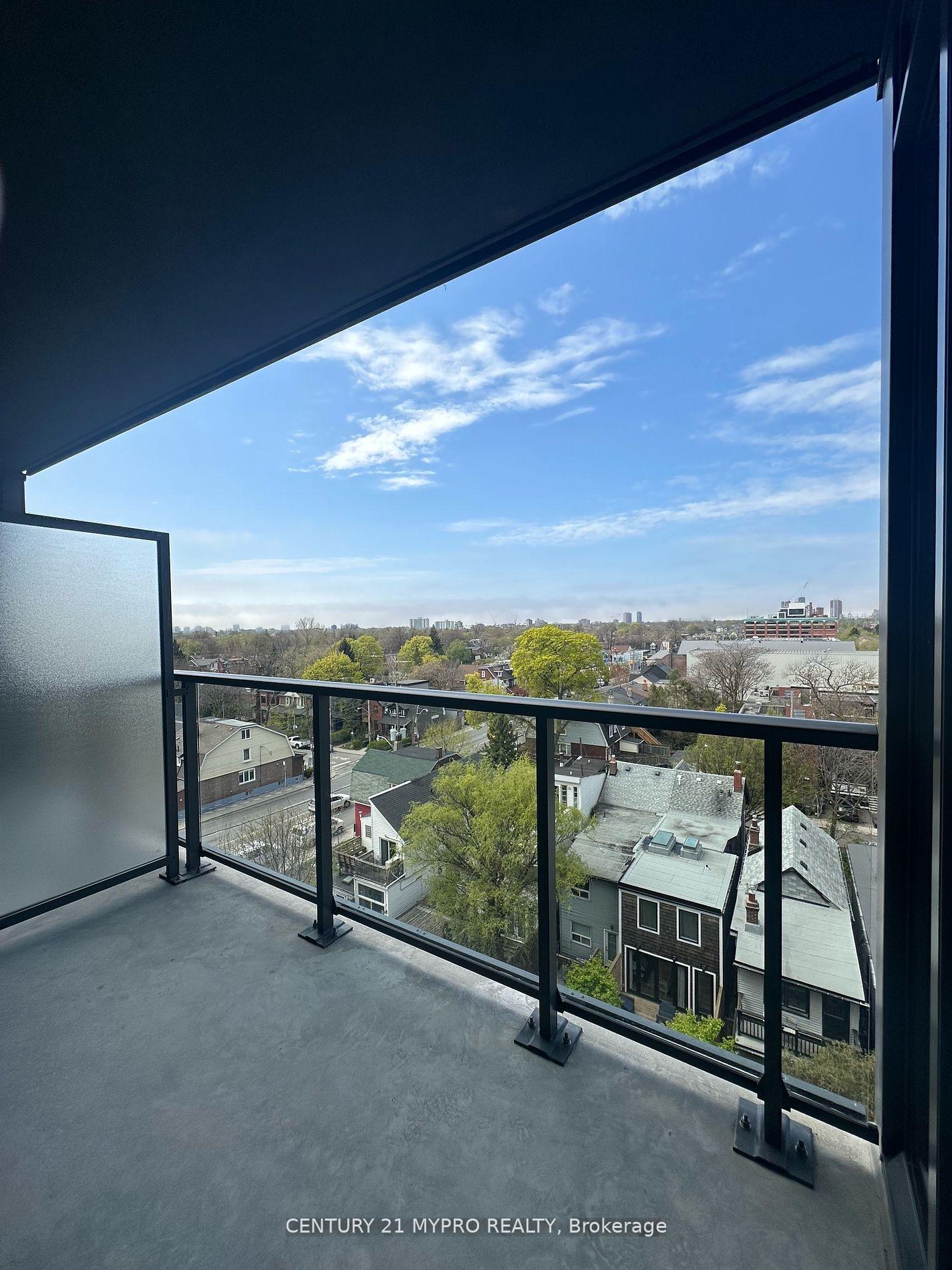 2 Bedrooms Condo at 500 Dupont,  Toronto For sale