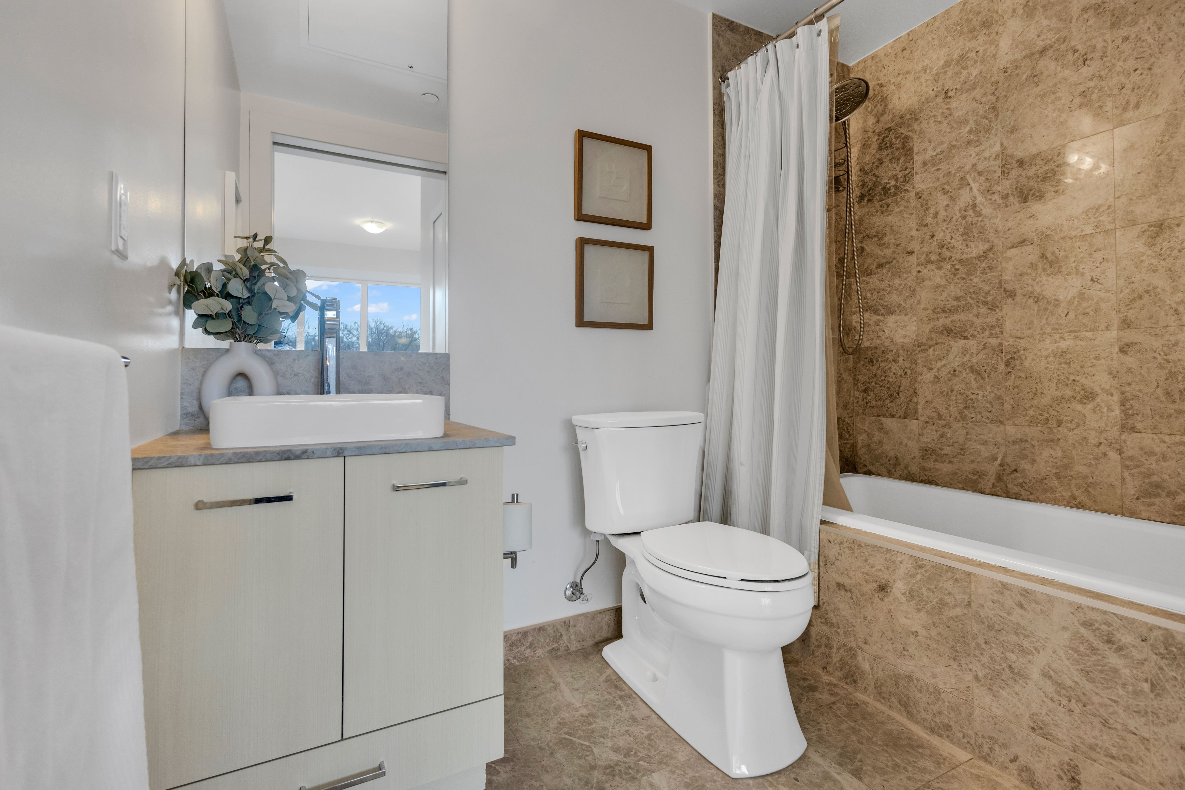 3018 Yonge Street 408