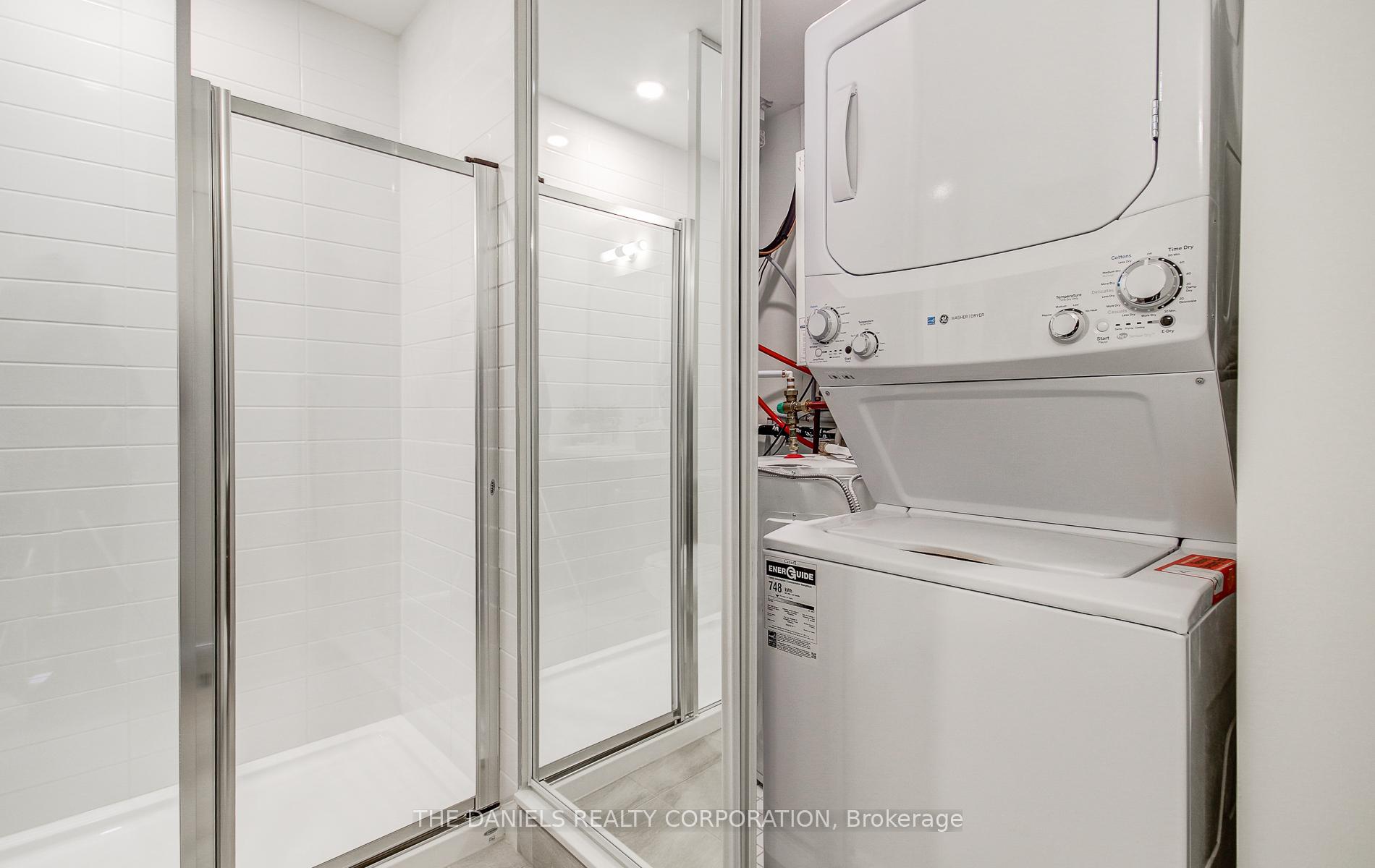2 Bedrooms Condo at 165 Canon Jackson,  Toronto For sale
