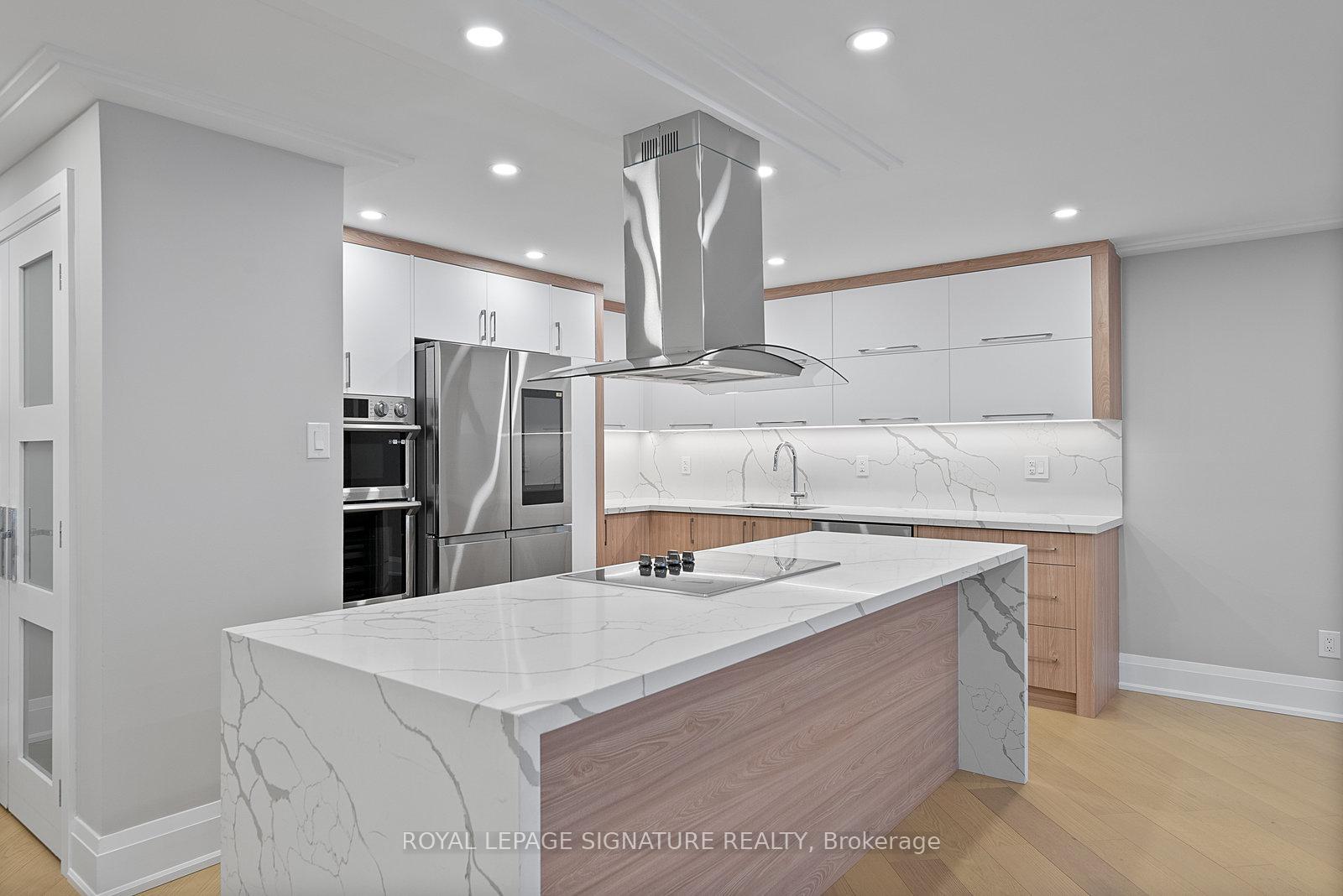 2 Bedrooms Condo at 77 Carlton,  Toronto For sale