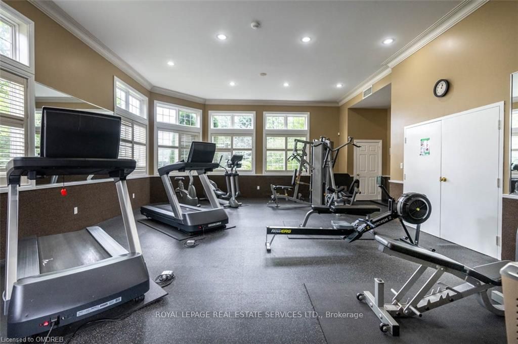 1483 Maple Avenue, #409