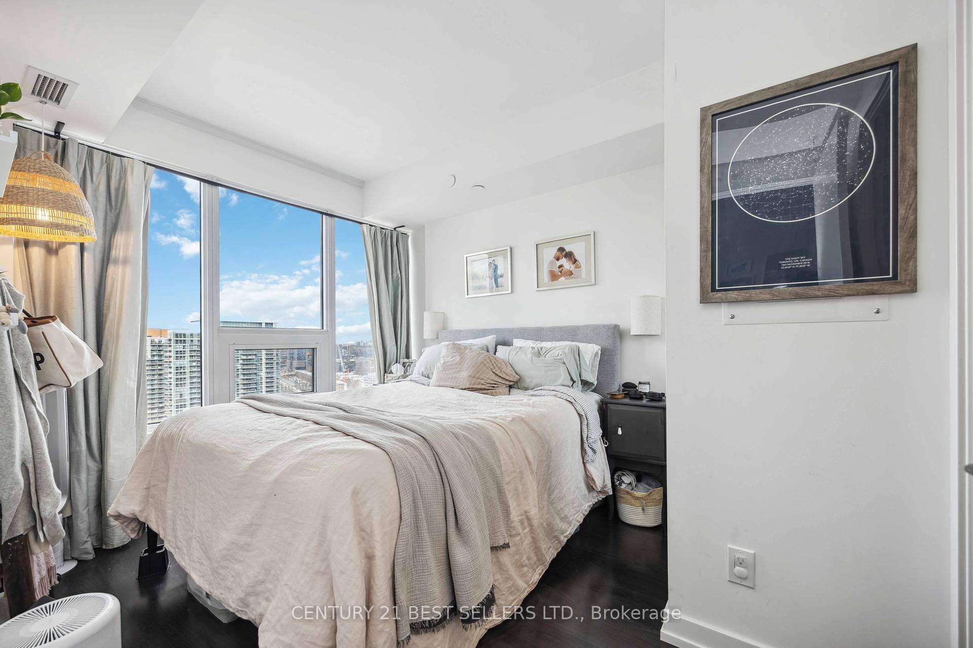 3 Bedrooms Condo at 19 Western Battery,  Toronto For sale