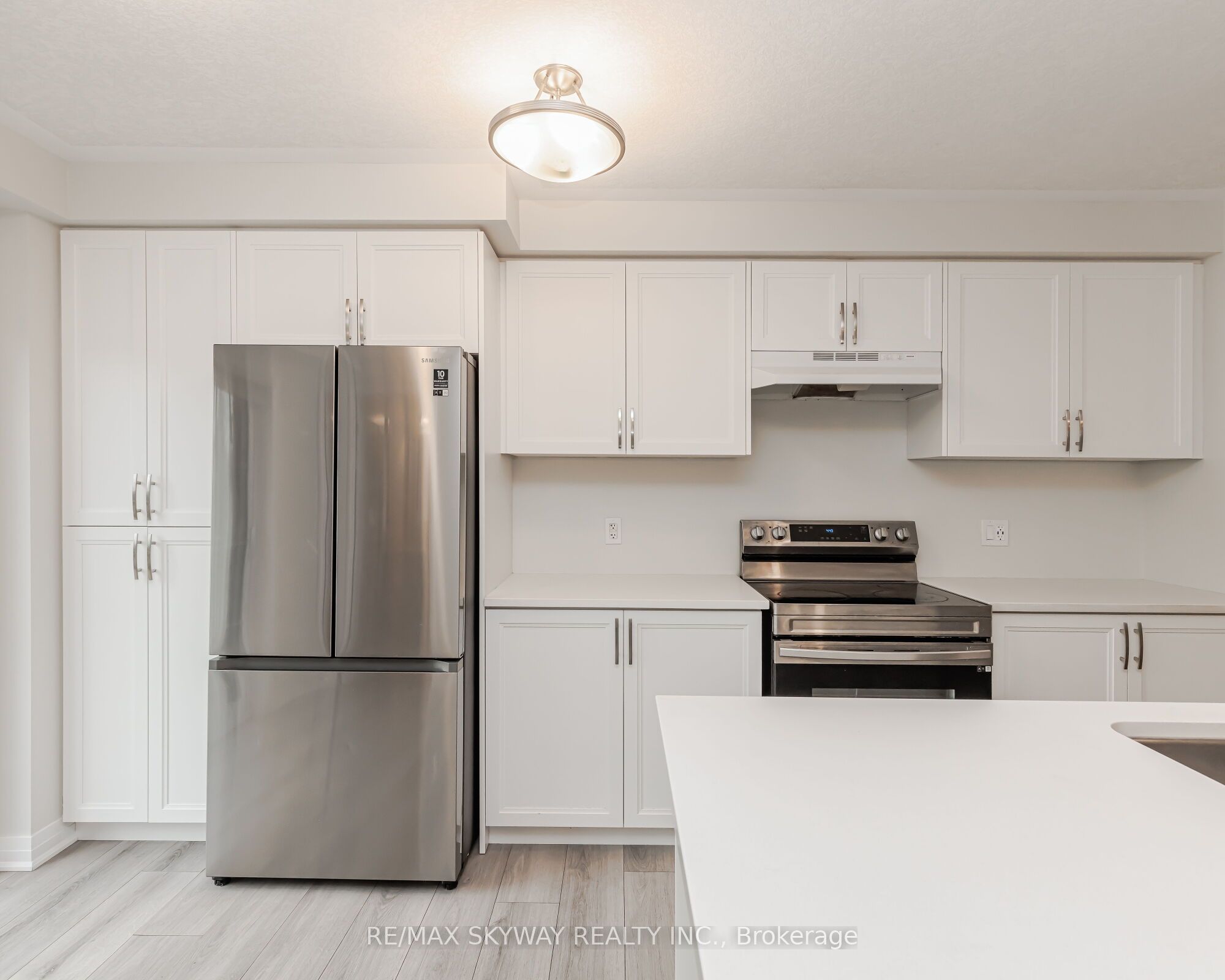 311 Woolwich Street, #5