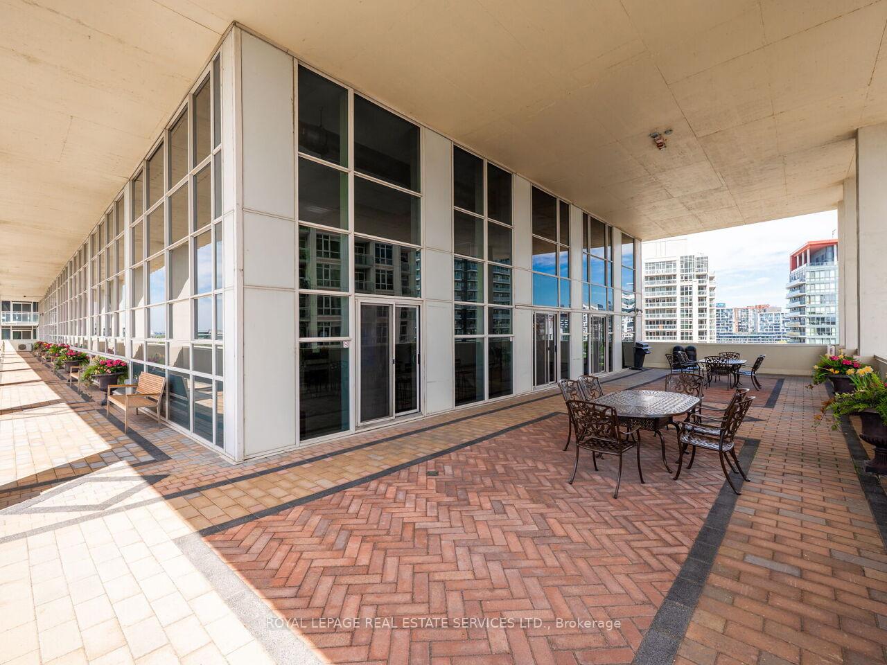 2 Bedrooms Condo at 628 Fleet, Toronto For sale