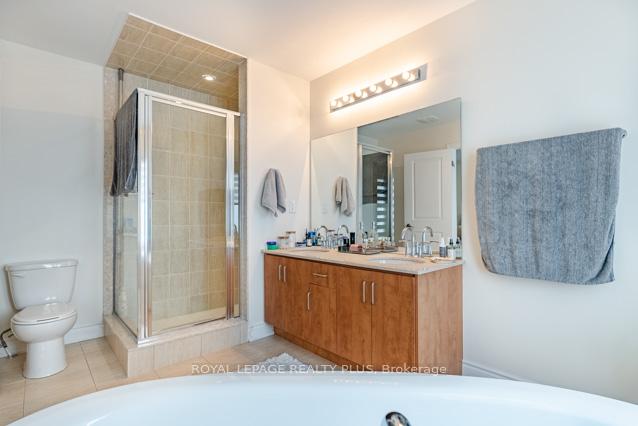 #156 – 12 Edward Horton Crescent, Toronto, ON M8Z 0E5