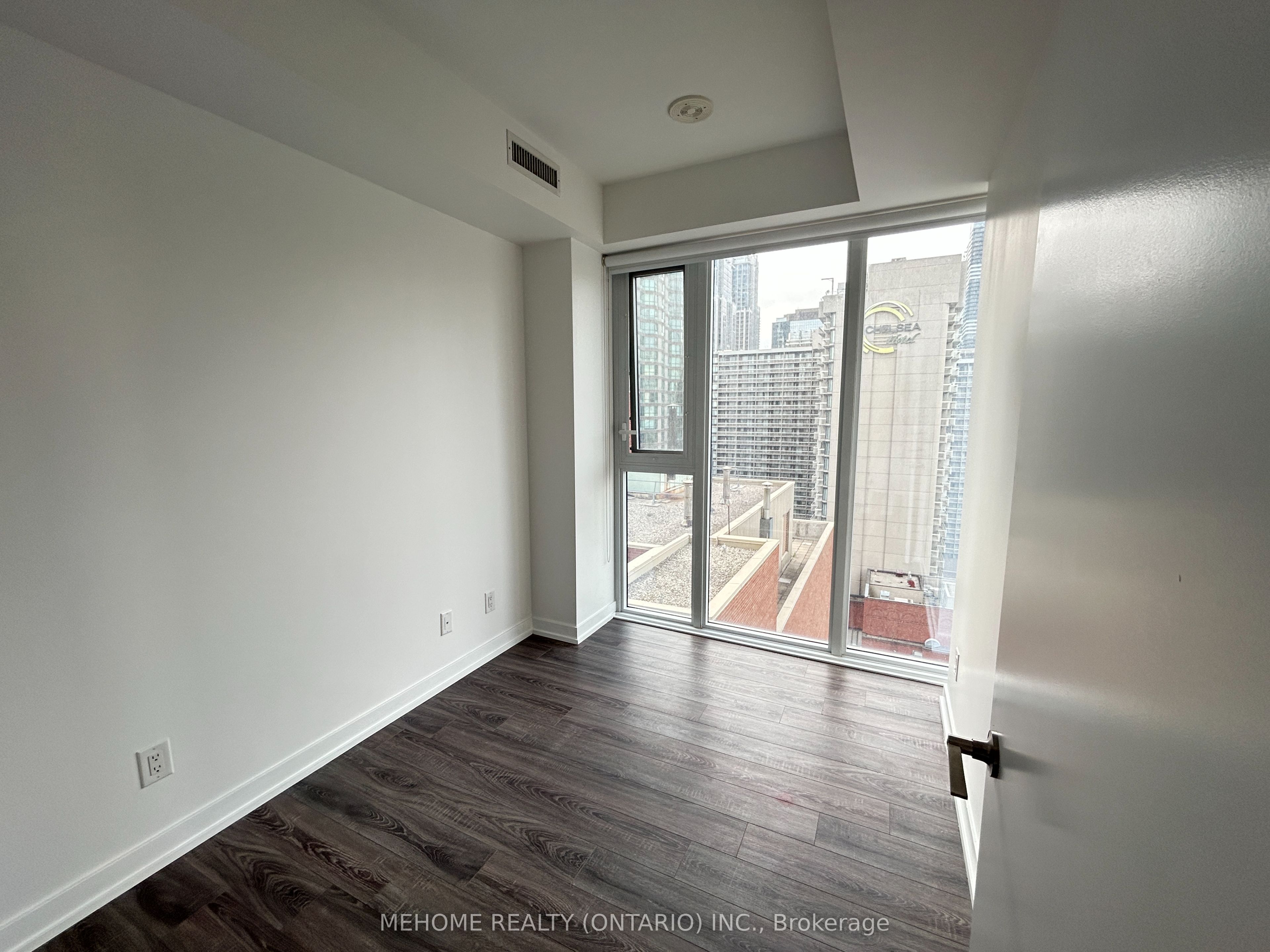 20 Edward Street, #1616