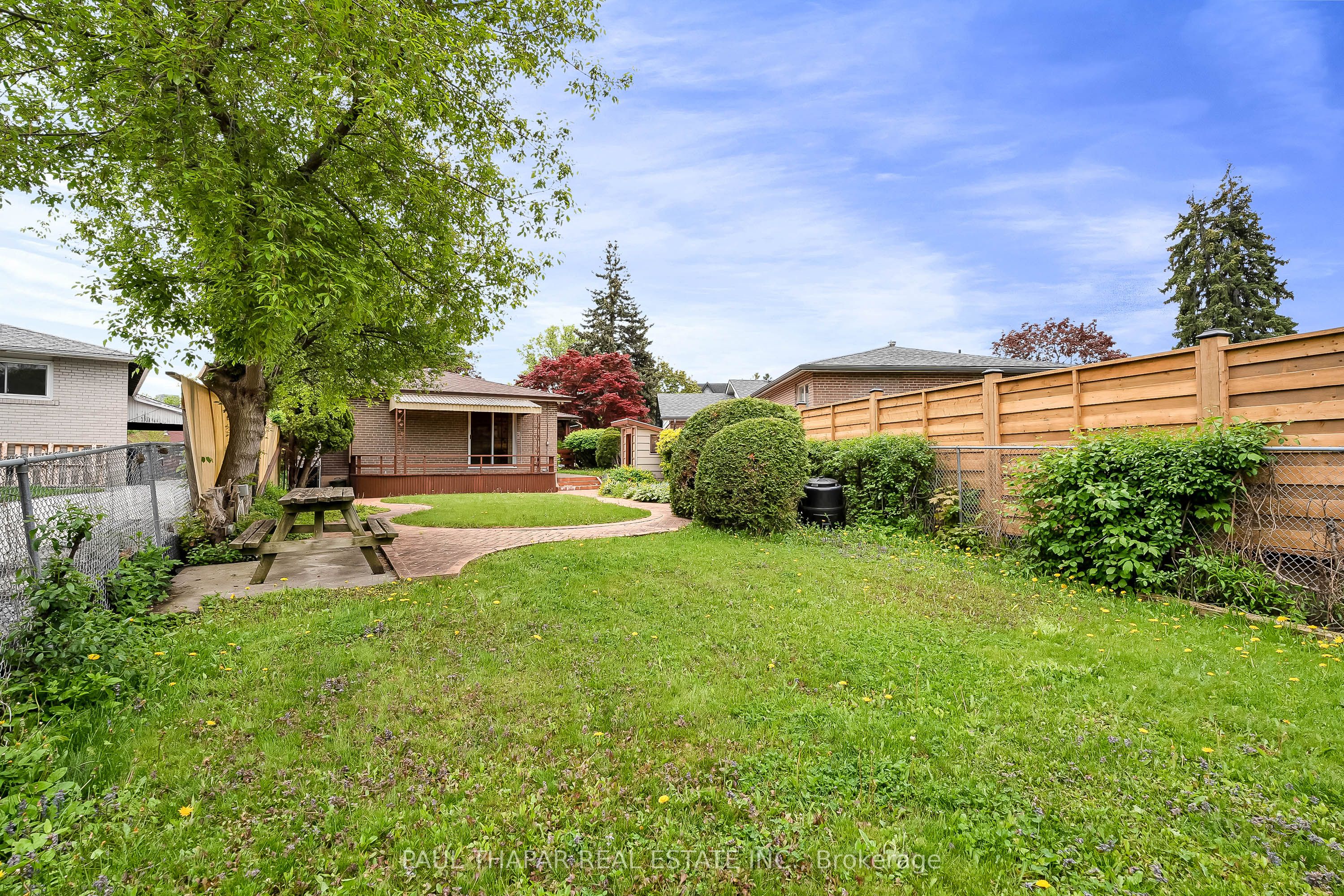 64 Grove Park Crescent
