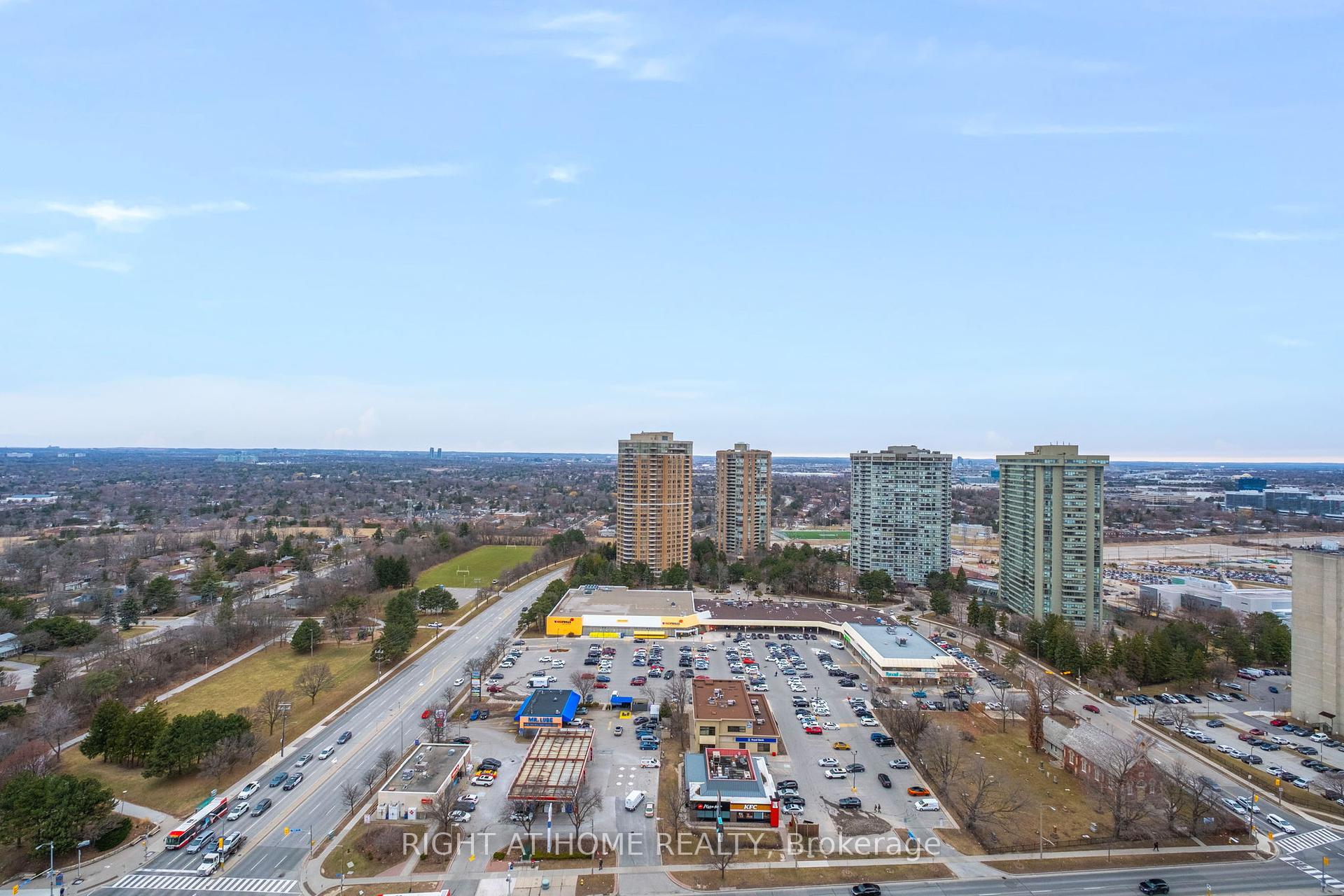 4 Bedrooms Condo at 3303 Don Mills,  Toronto For sale