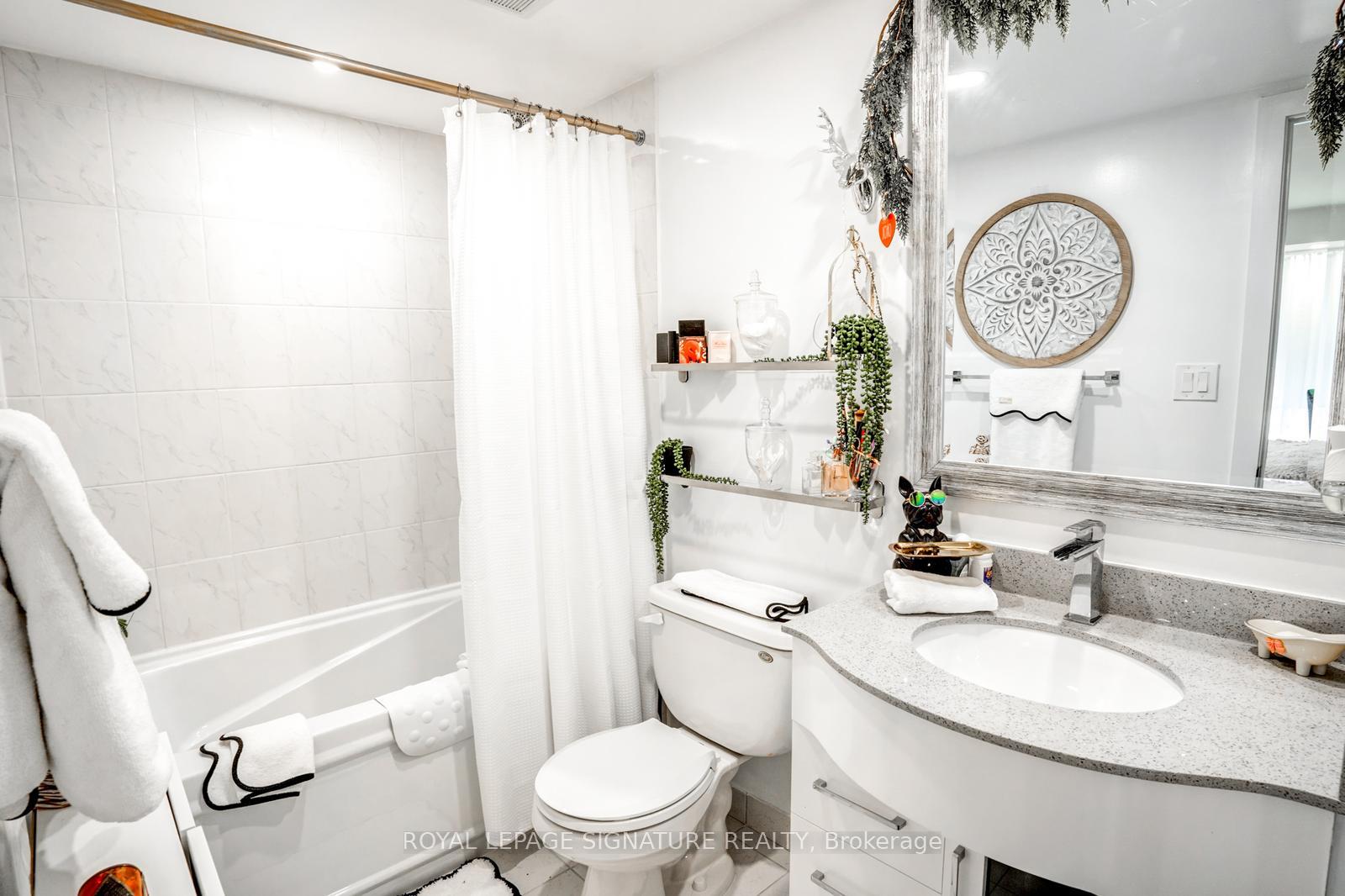 2 Bedrooms Condo at 7 Michael Power, Toronto For sale