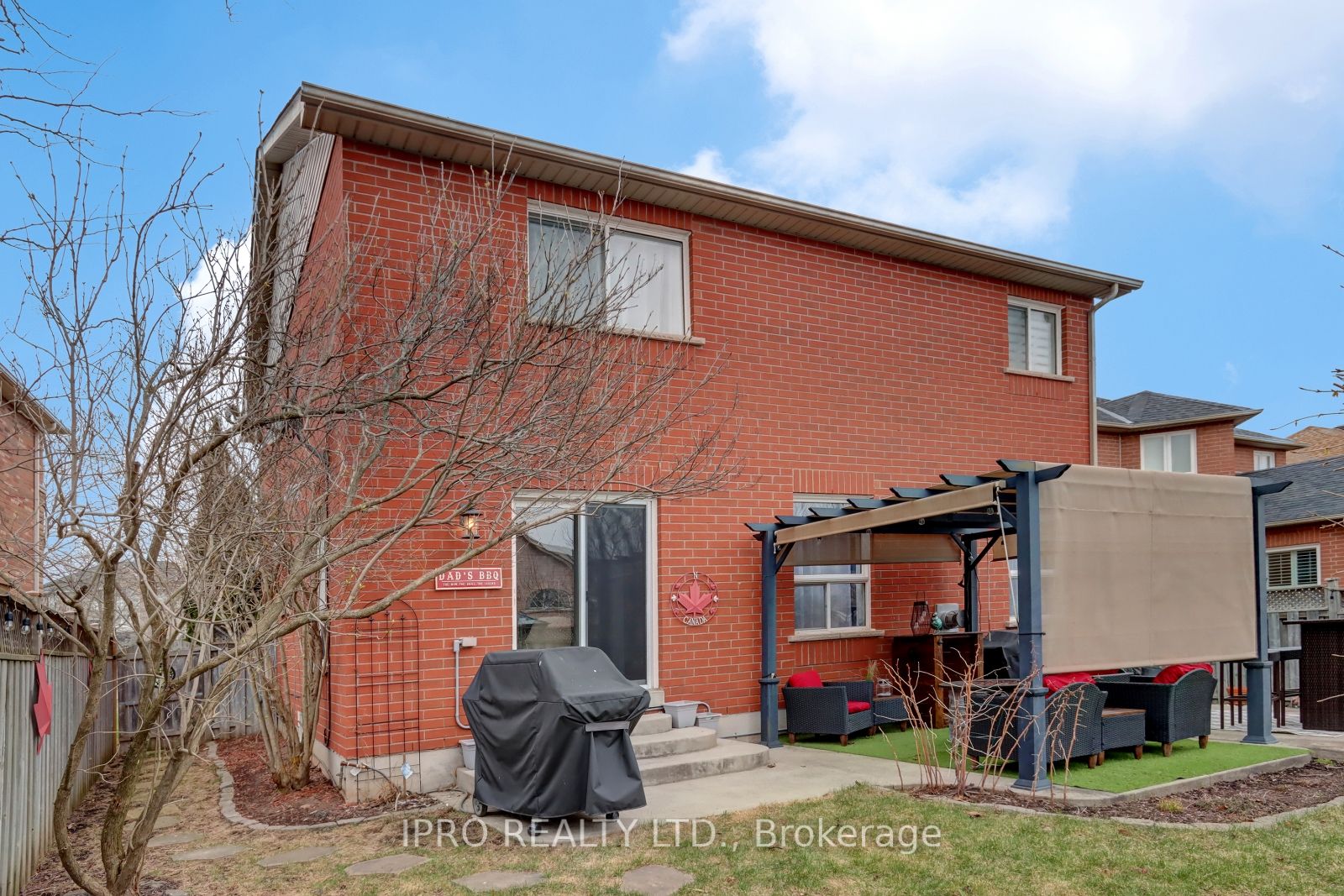 10 Berton Boulevard