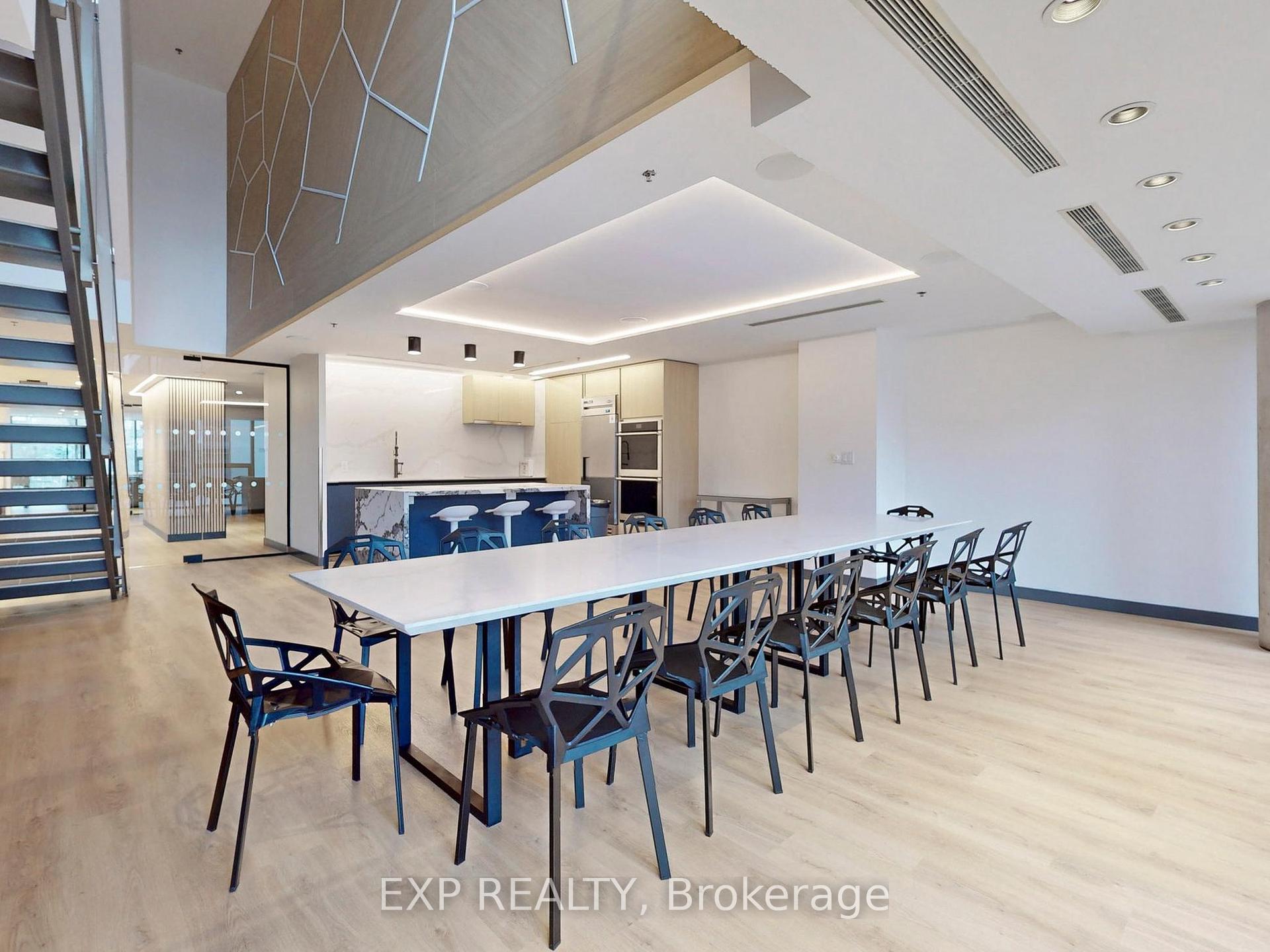 2 Bedrooms Condo at 285 Mutual, Toronto For sale