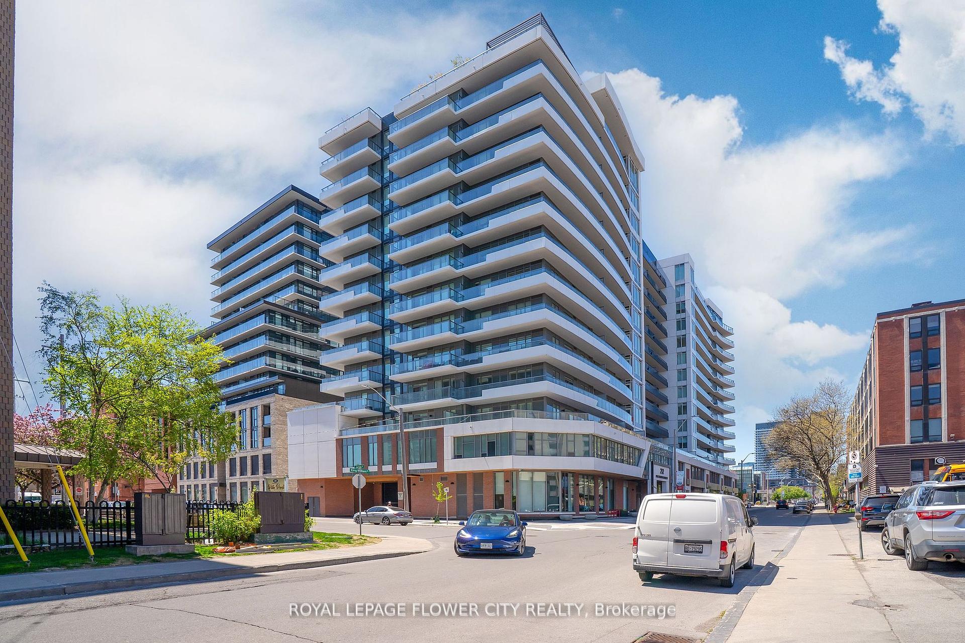 2 Bedrooms Condo at 212 King William, Hamilton For sale
