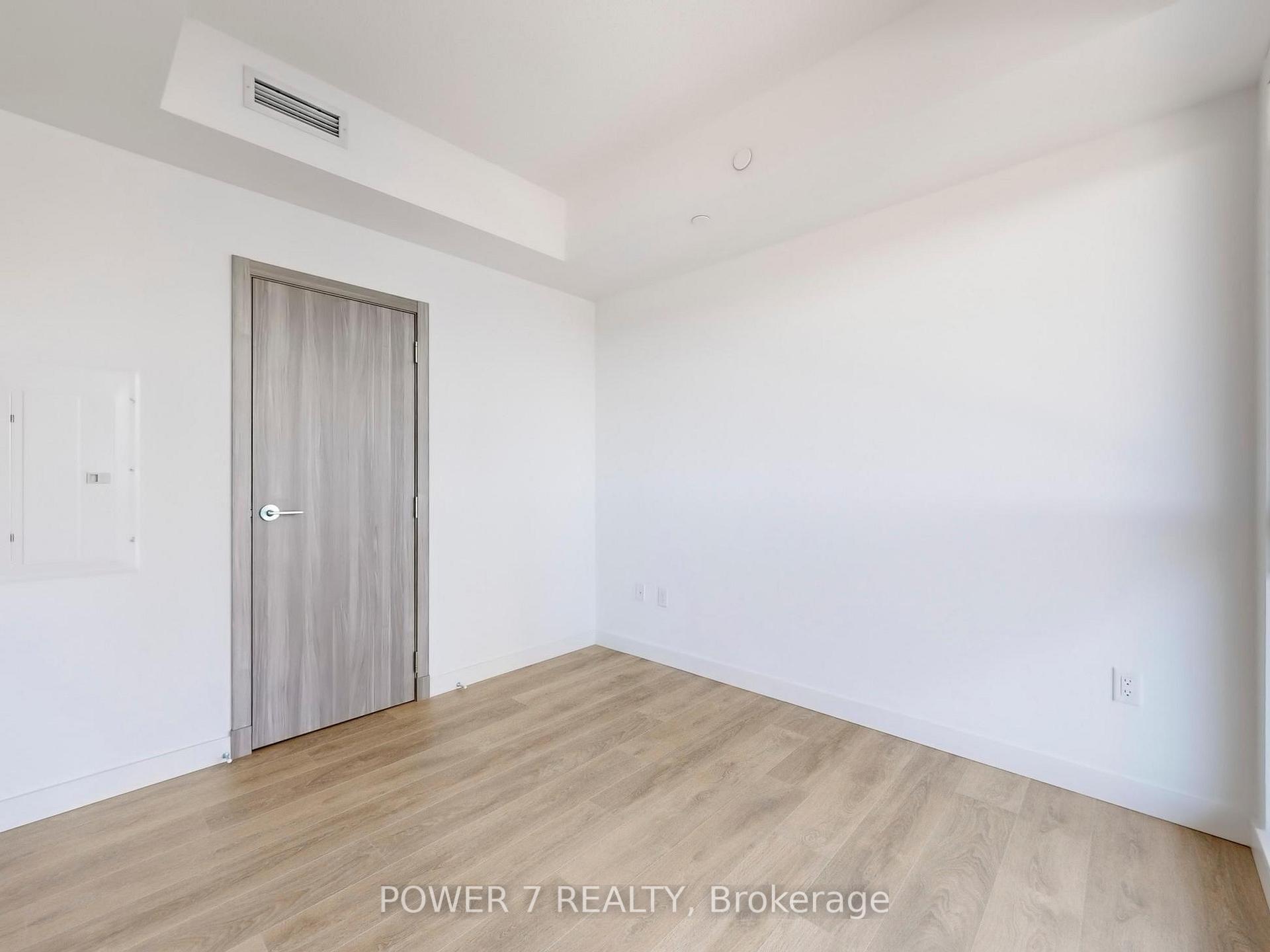 1 Bedroom Condo at 27 McMahon,  Toronto For sale