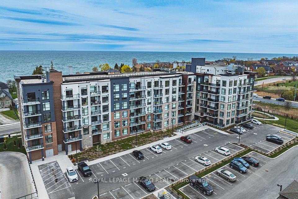 600 North Service Road