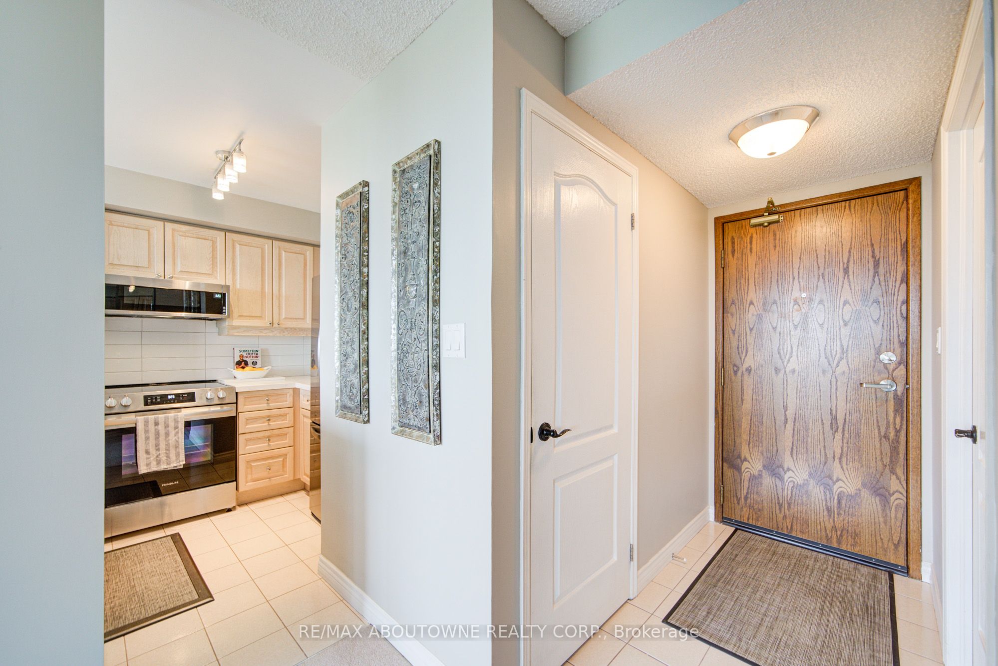 1276 Maple Crossing Boulevard, #1008