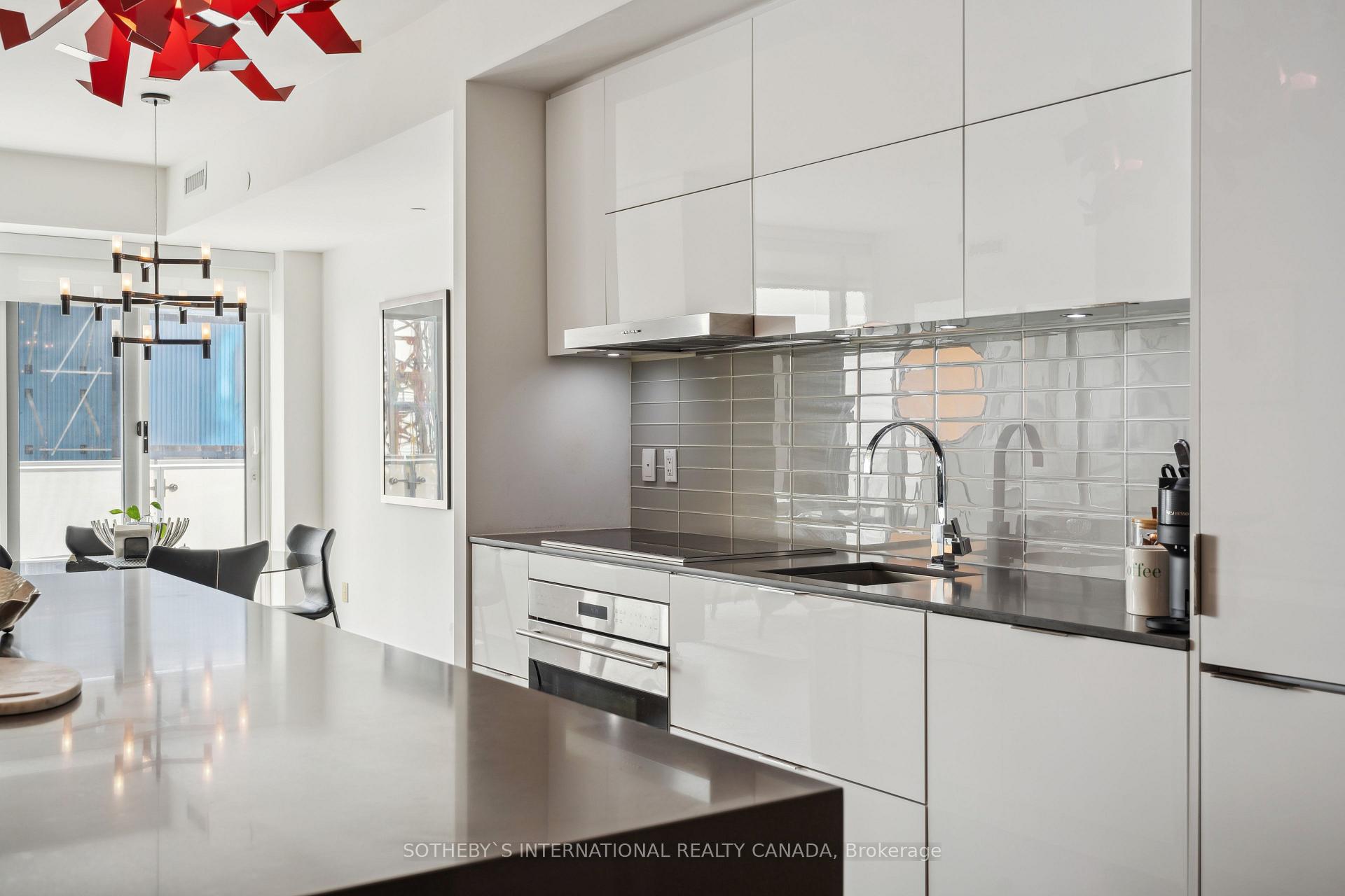 3 Bedrooms Condo at 1 Bloor,  Toronto For sale