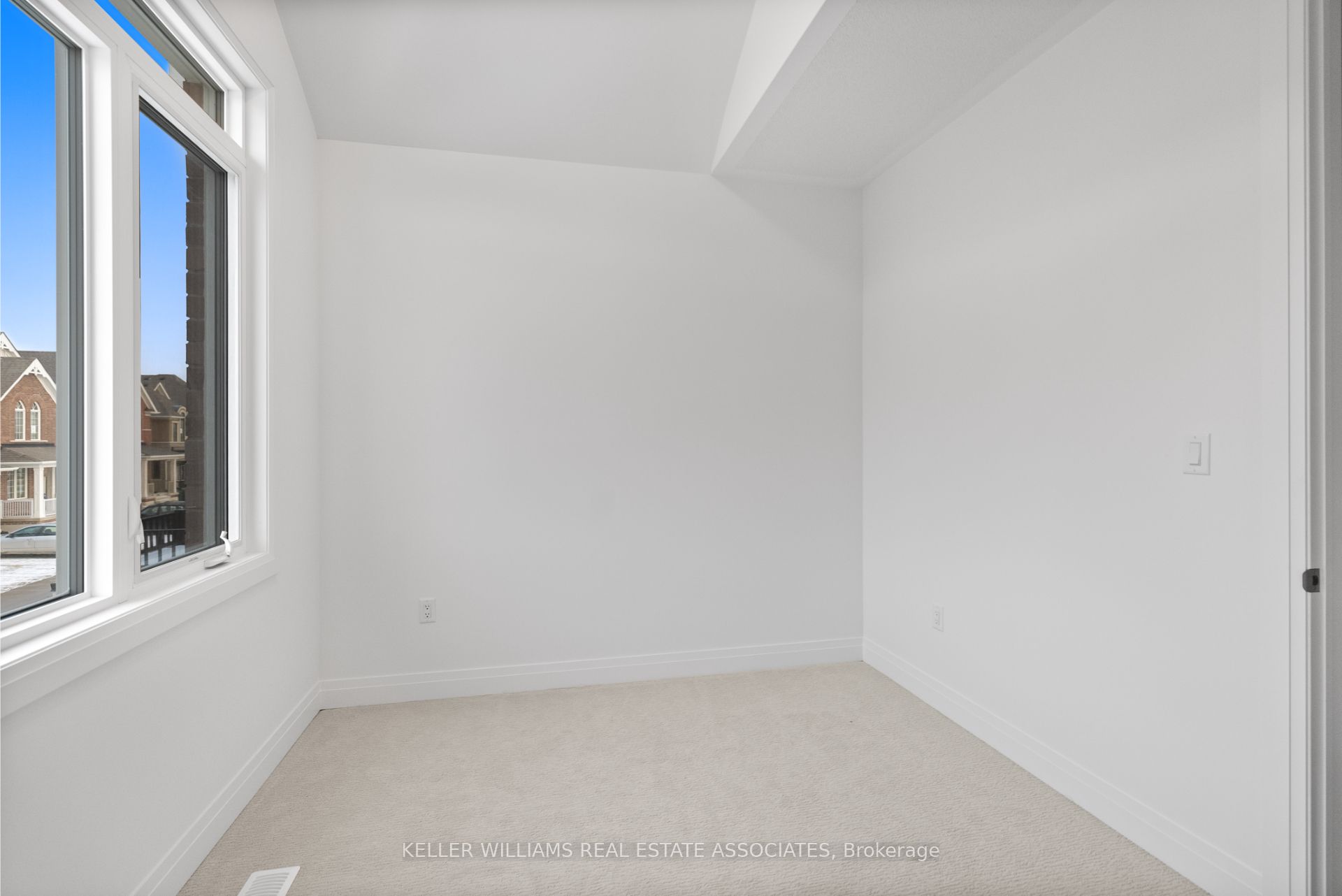 16 Aster Woods Drive