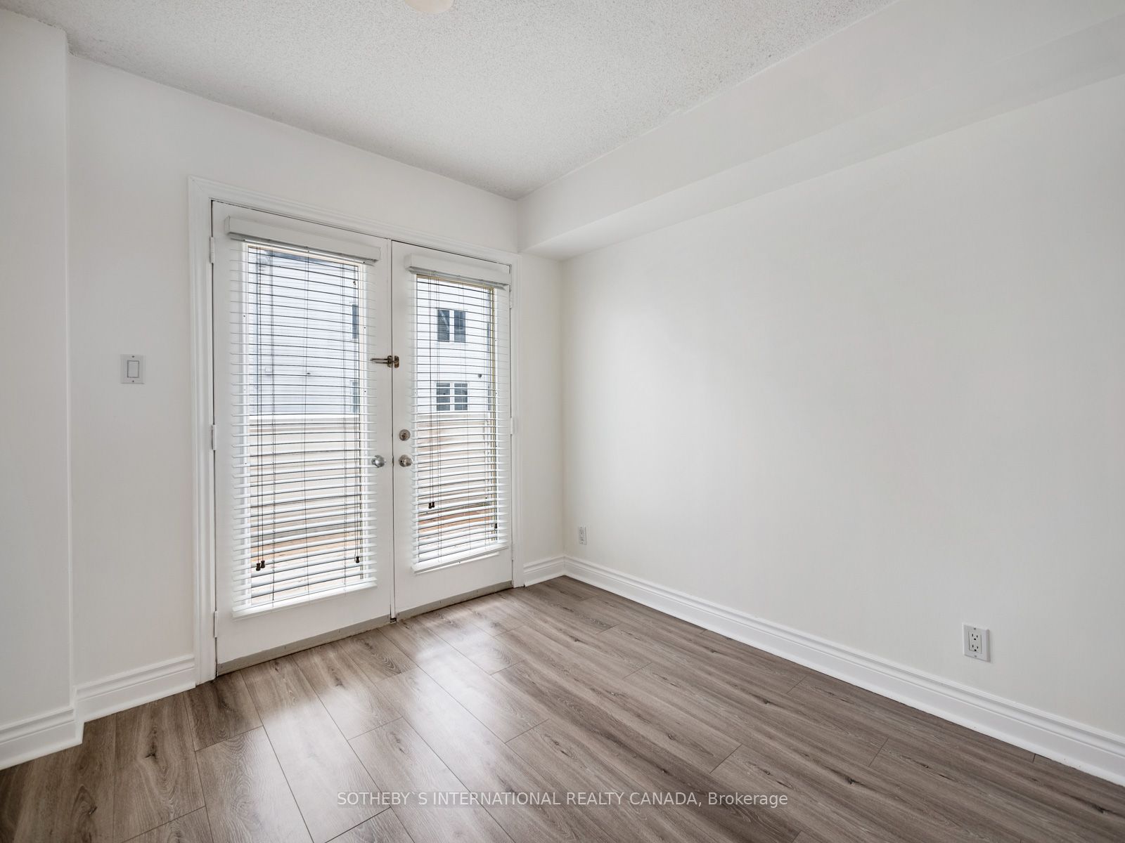 12 Sudbury Street, #802