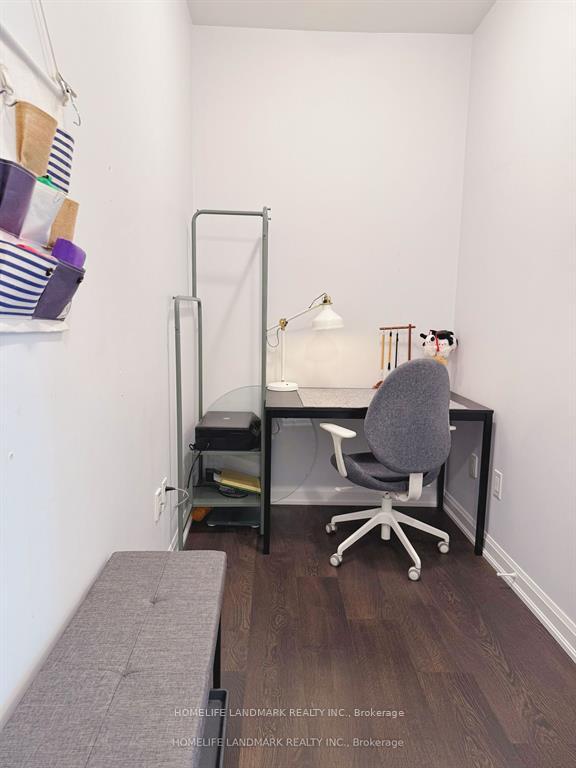 3 Bedrooms Condo at 11 Bogert, Toronto For sale
