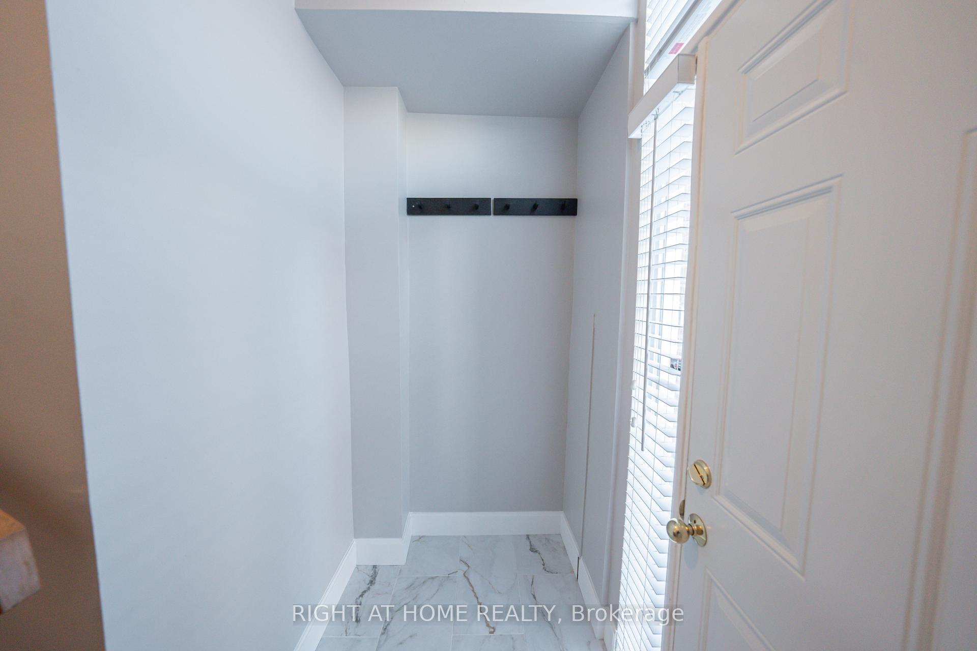 3 Bedrooms Condo at 43 Wild Ginger, Toronto For sale