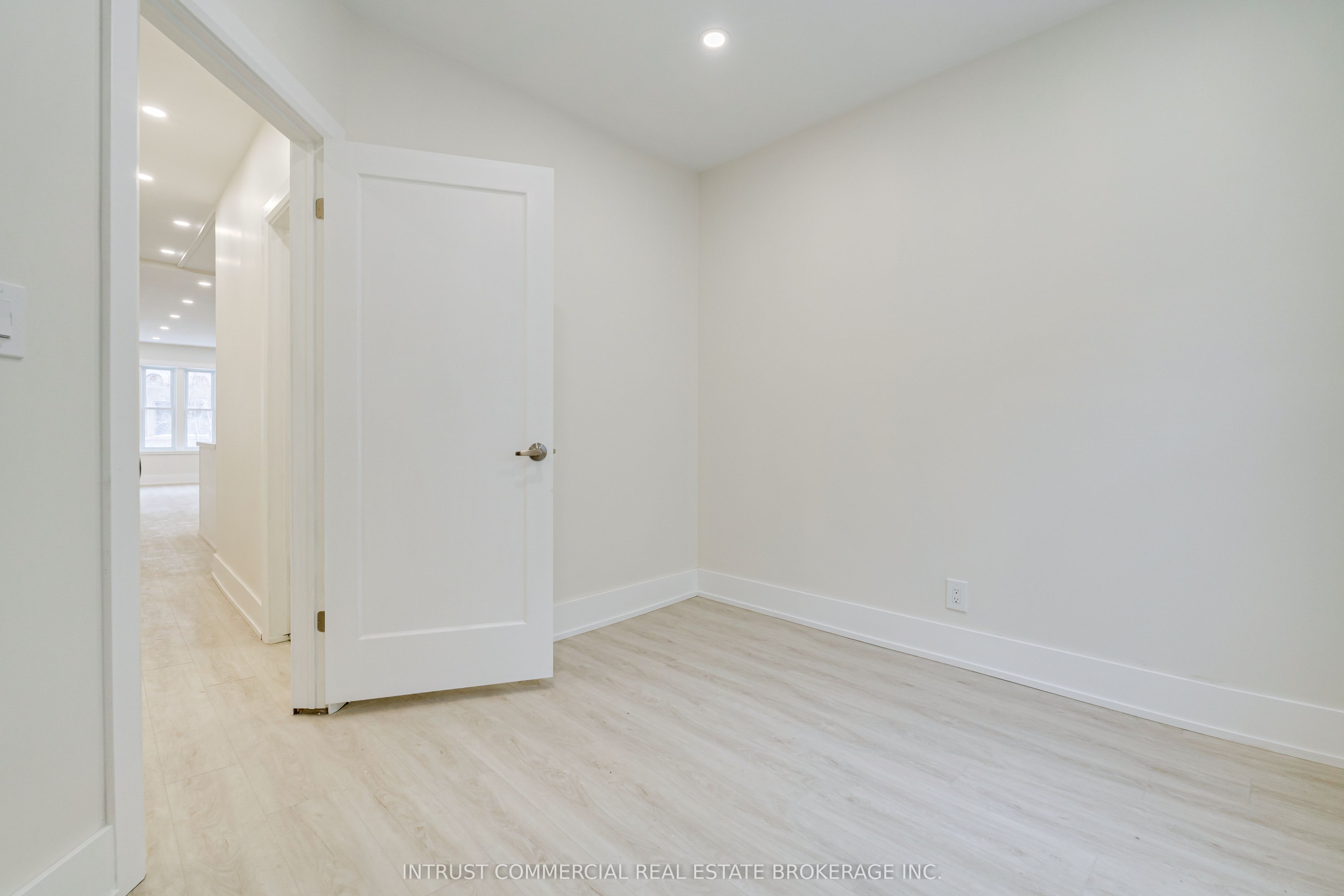 1438 Yonge Street, #2nd Floor