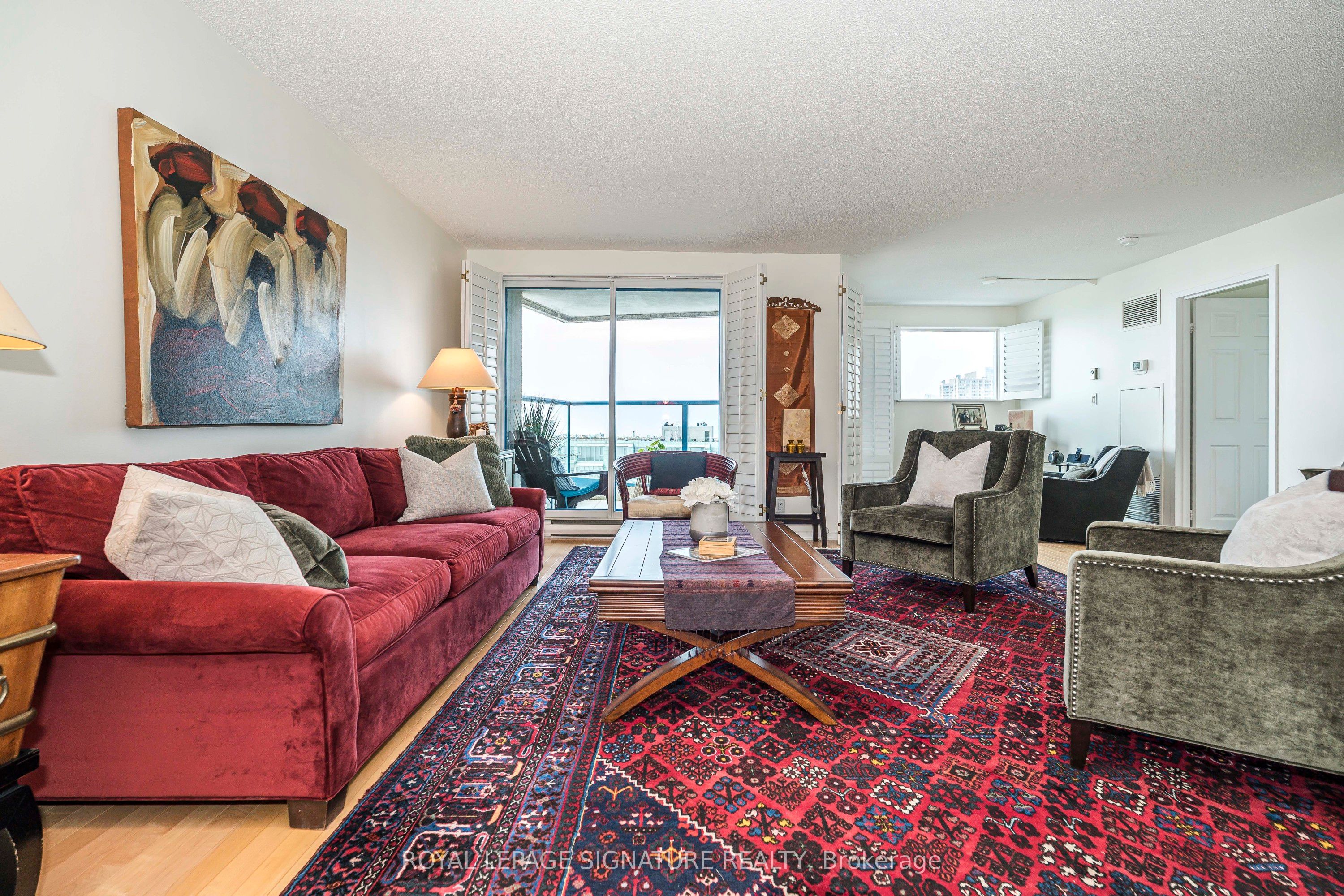 99 Harbour Square, #1812