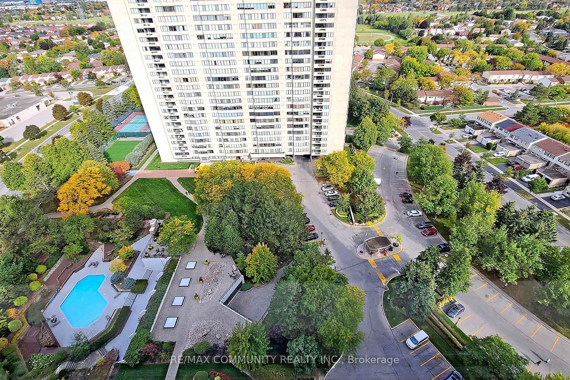 2 Bedrooms Condo at 2330 Bridletowne, Toronto For sale