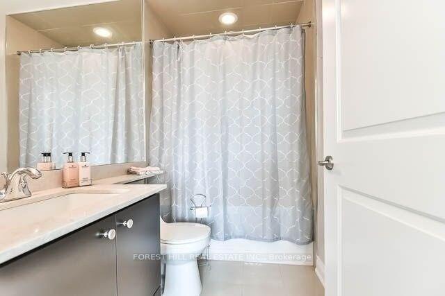 2 Bedrooms Condo at 10 Bloorview, Toronto For sale