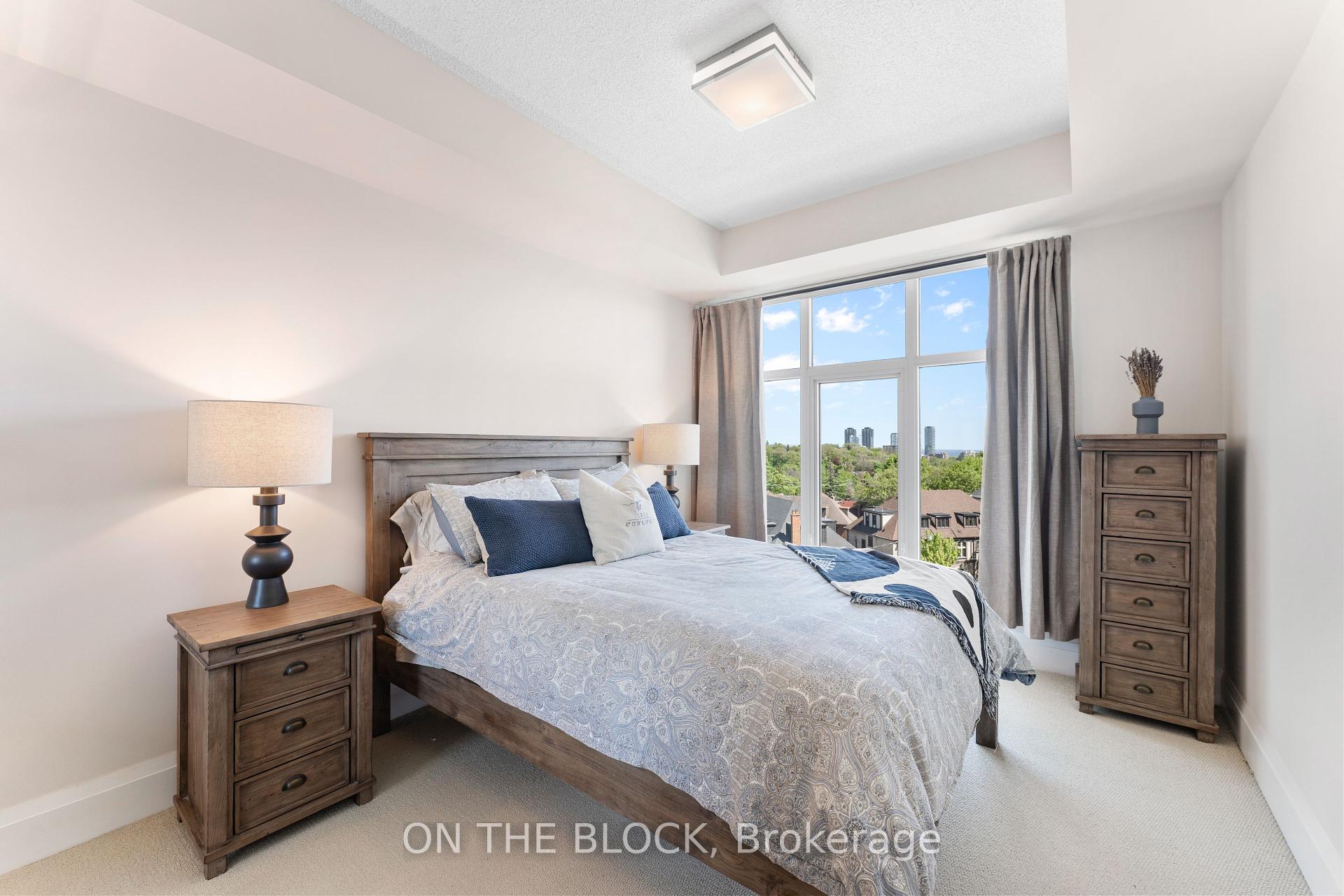 2 Bedrooms Condo at 1 Old Mill, Toronto For sale