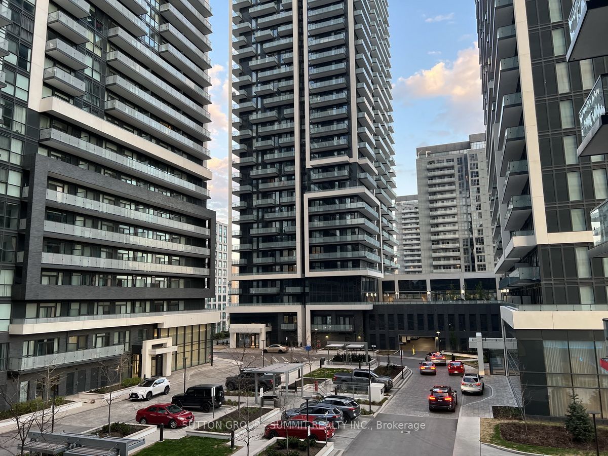 85 ONEIDA Crescent, #401
