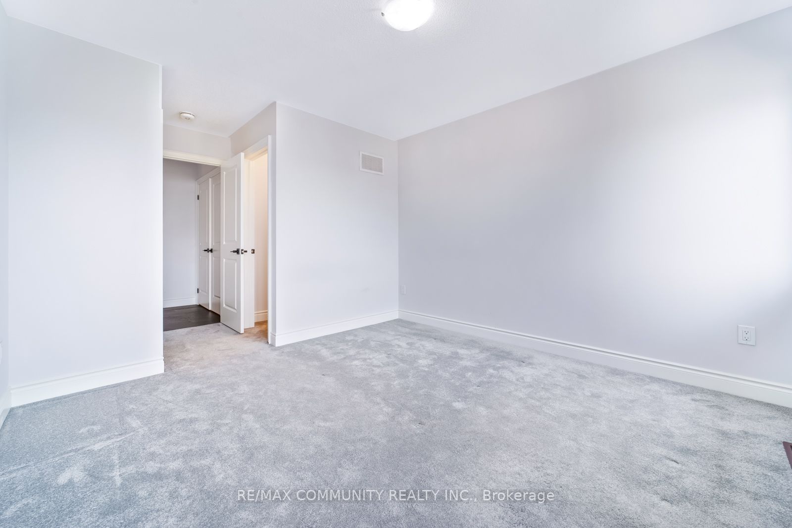 16 Alan Williams Trail