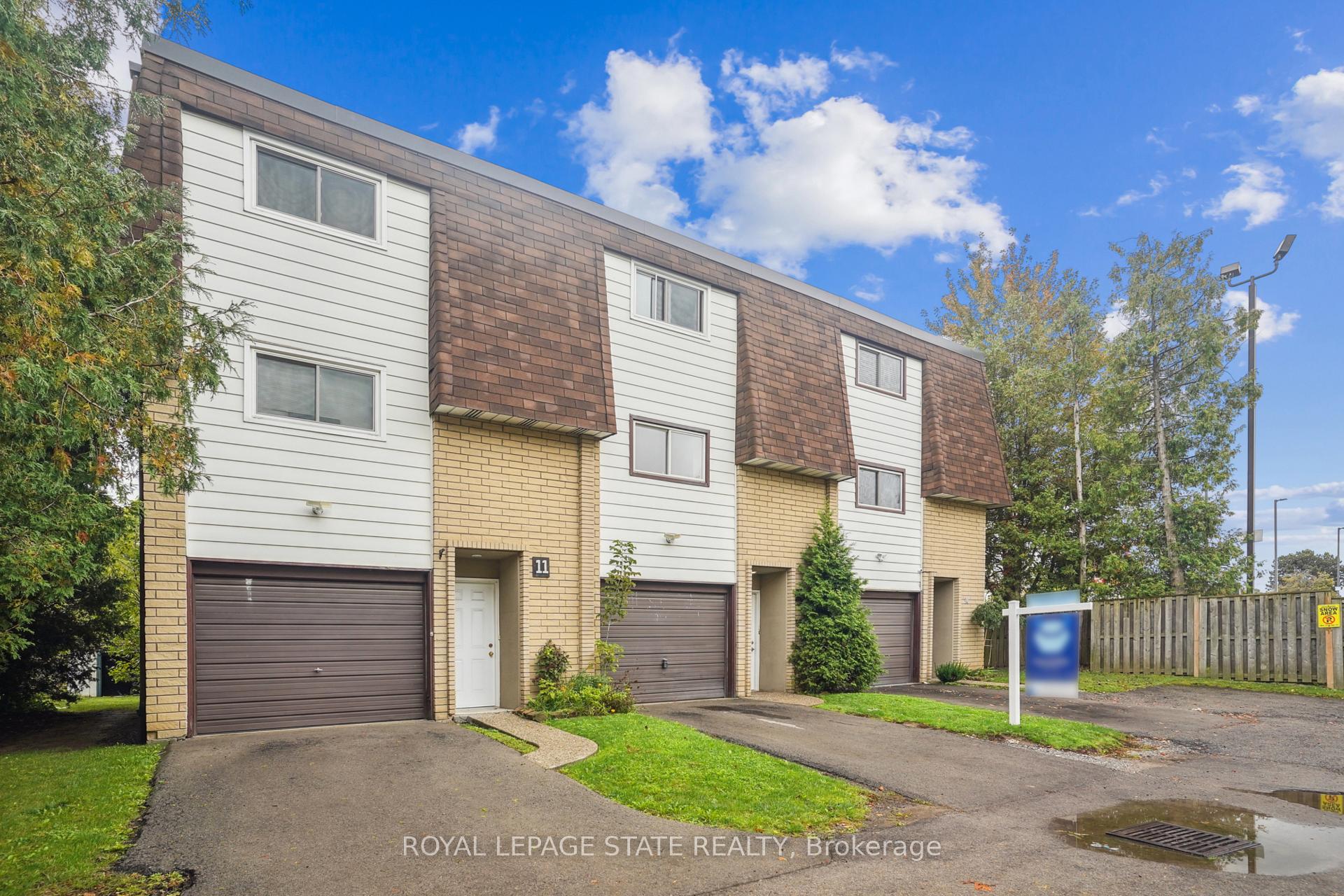 3 Bedrooms Condo at 36 Greendale,  Hamilton For sale