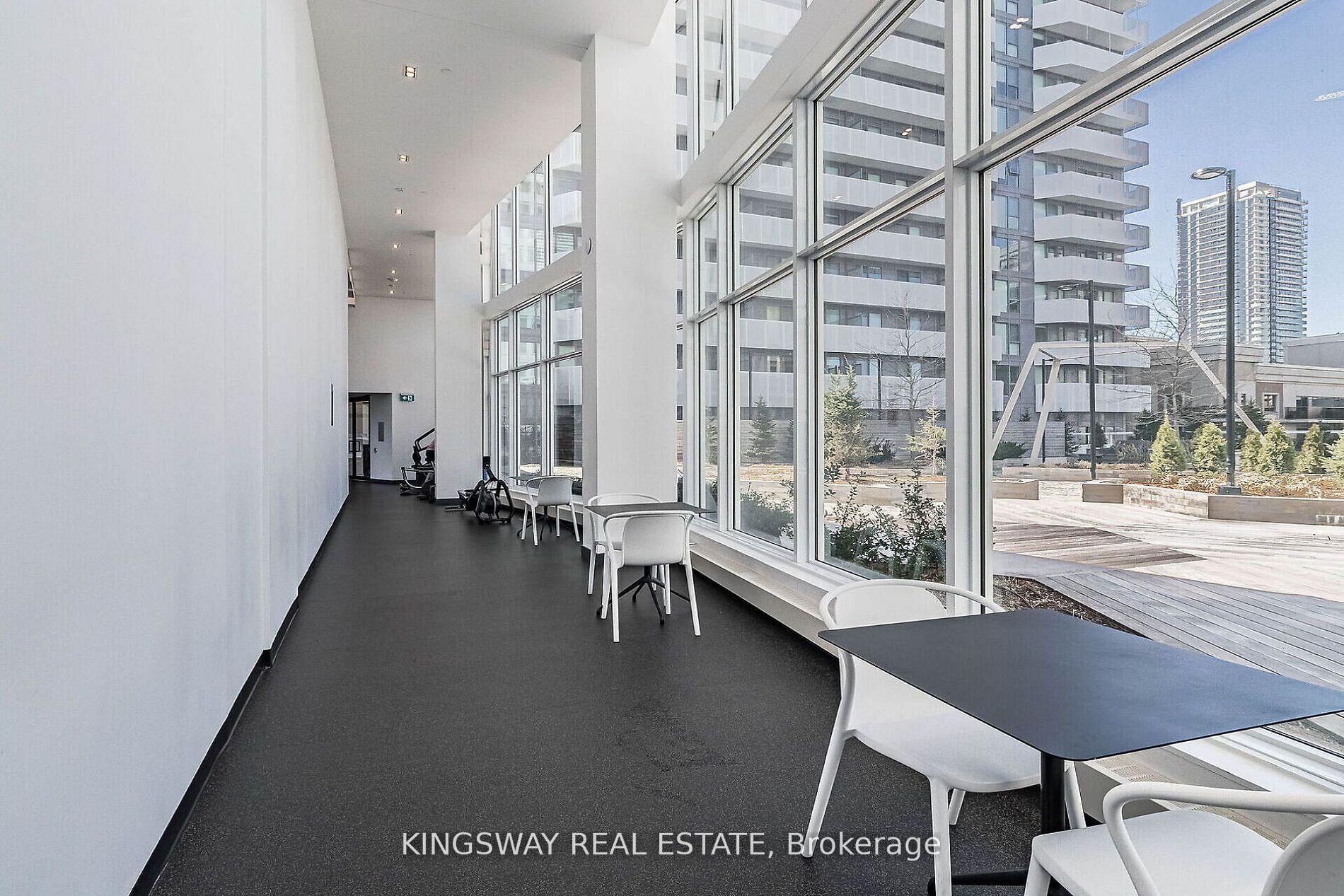 2 Bedrooms Condo at 4065 Confederation, Mississauga For sale