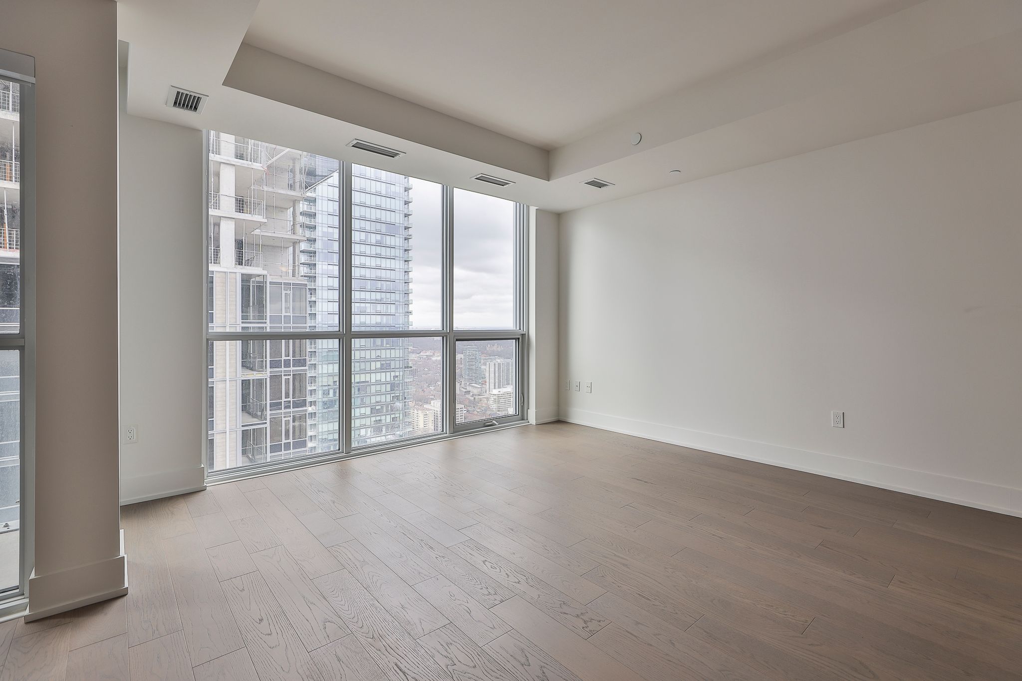 1 Yorkville Avenue 4503